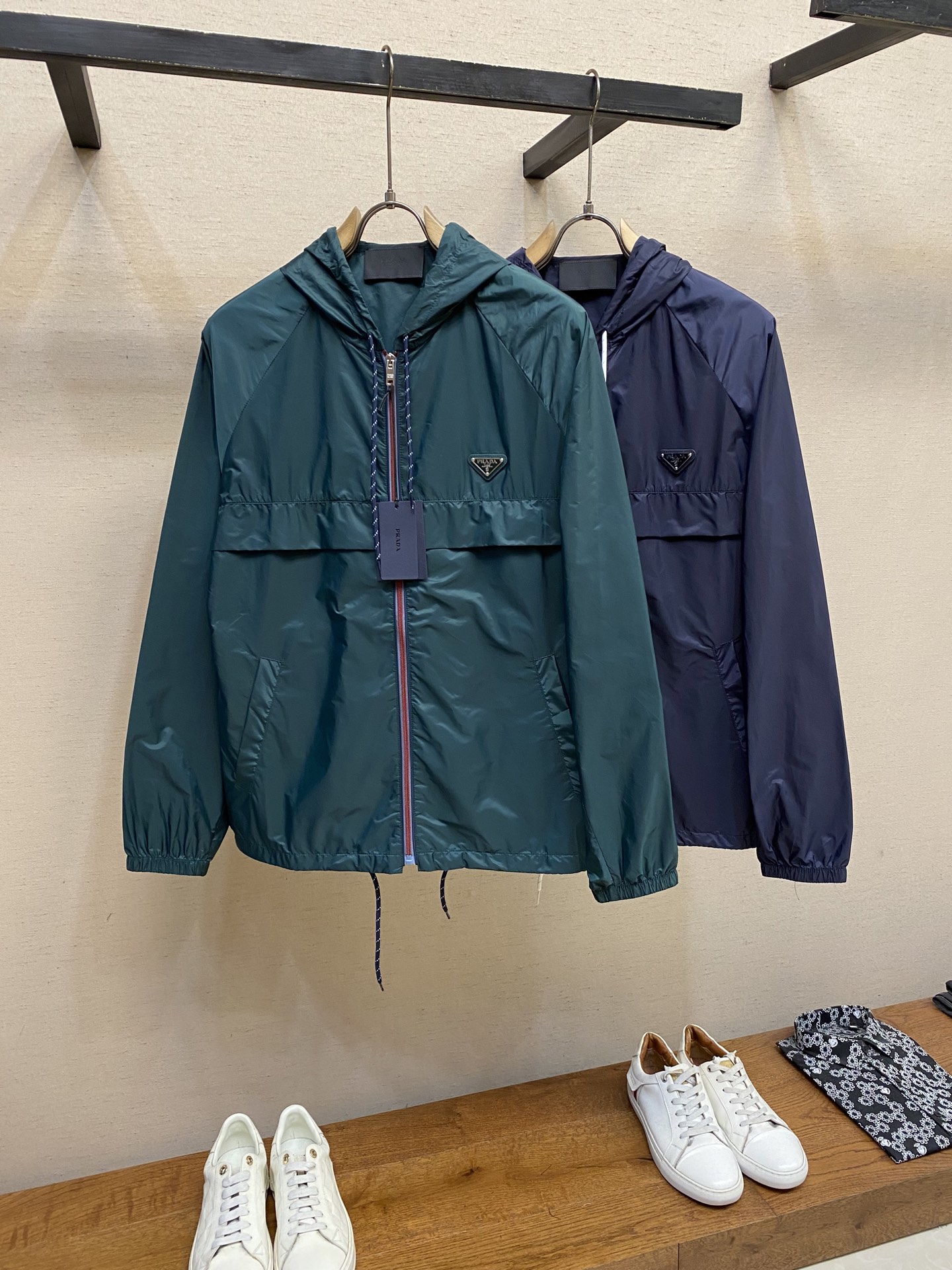 “Regenerative Nylon Jacket: Fabric Selection, Sewing Process, and Sizing Guide” - 图片 3