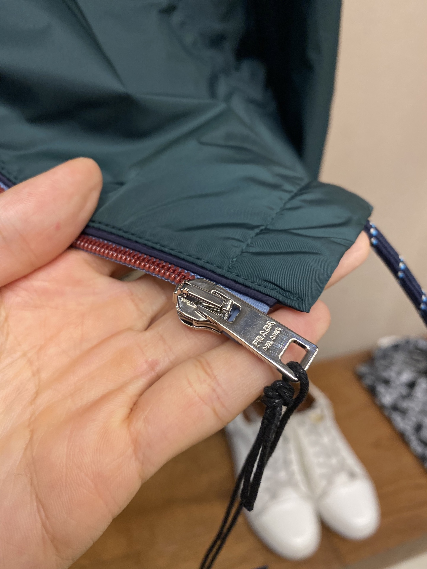 “Regenerative Nylon Jacket: Fabric Selection, Sewing Process, and Sizing Guide” - 图片 6
