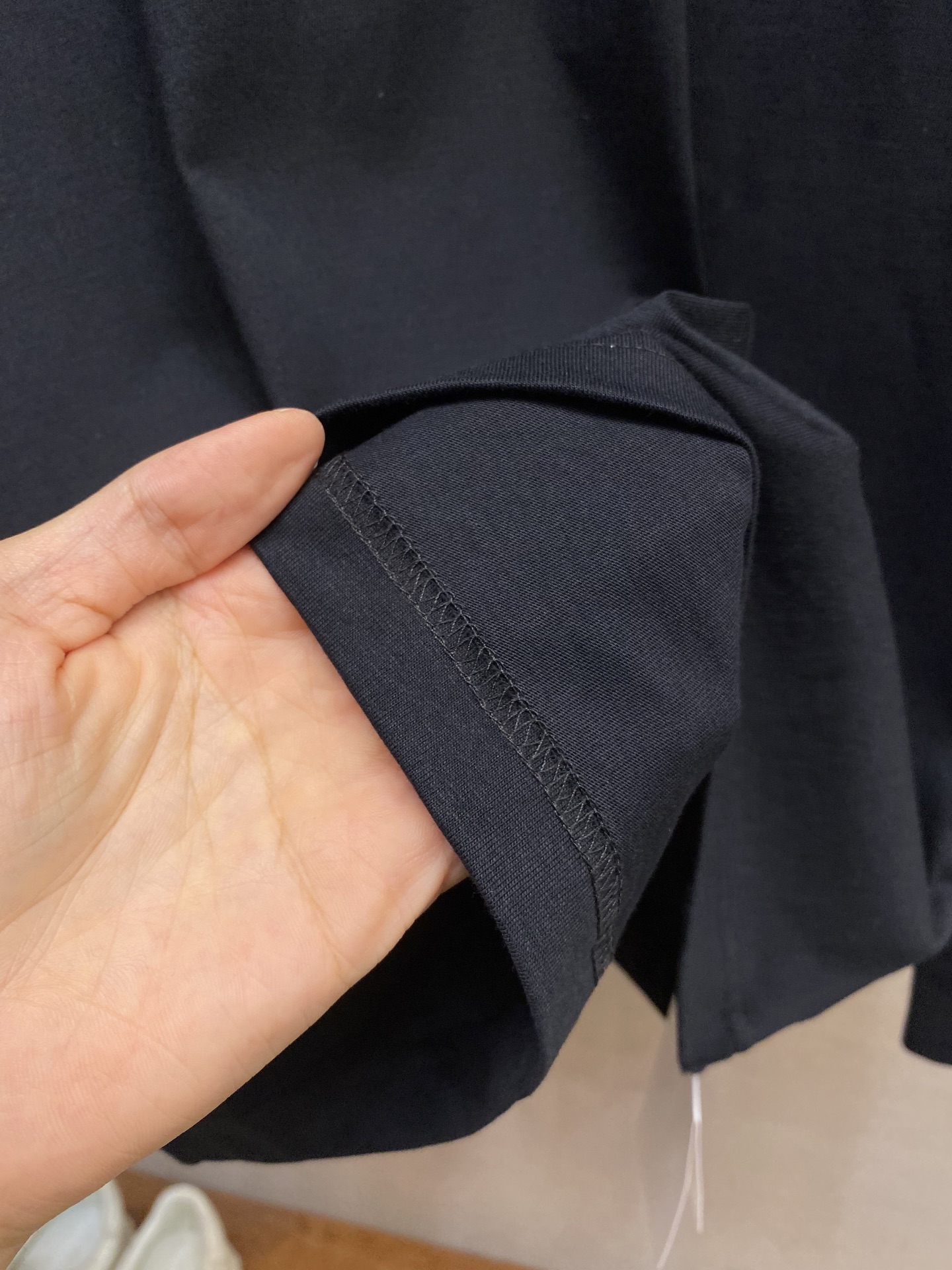 Sanskrit Letter-Printed Long-Sleeve T-Shirts for Men and Women: Cherome Heart CH Crocson Design and Quality Details - 图片 8