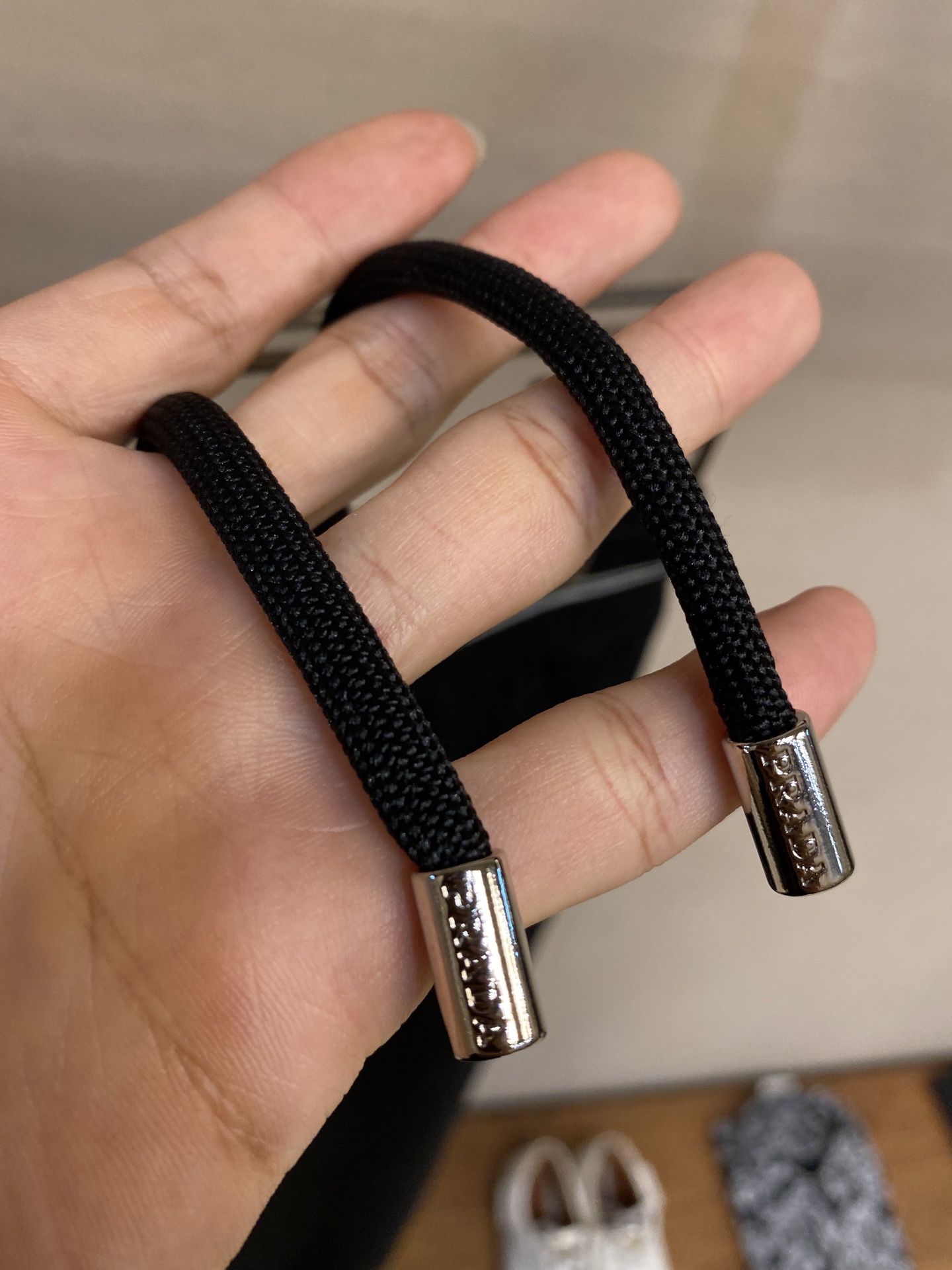 Prada Men’s Leisure Pants: Fashionable and Comfortable for Outdoor Activities - 图片 3