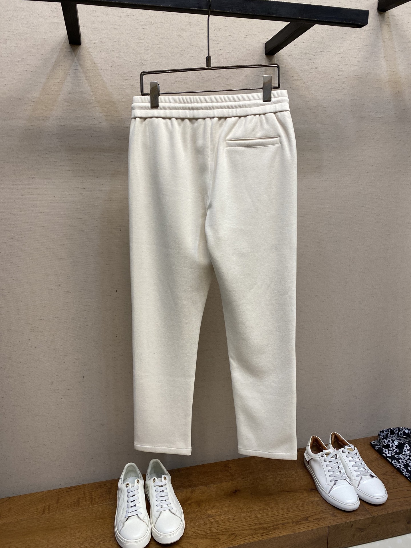 “Zzegna Men’s Leisure Pants: Stylish, Comfortable, and Ideal for Sports and Outdoor Activities” - 图片 2