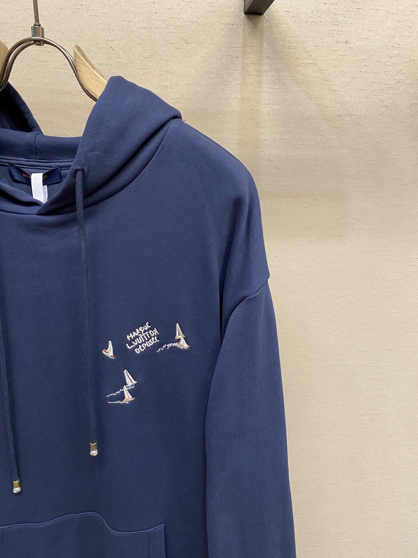 🌟🌟1V、25SS刺绣连帽衫，正品15100购入，全棉无尘毛料卫衣料380克，21支2*2潮牌螺纹
24