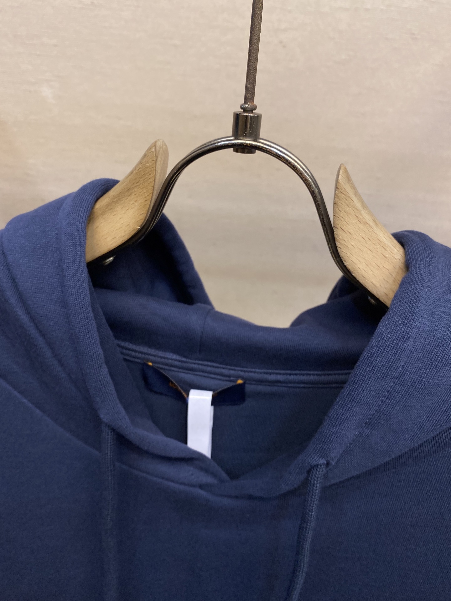 🌟🌟1V、25SS刺绣连帽衫，正品15100购入，全棉无尘毛料卫衣料380克，21支2*2潮牌螺纹
24