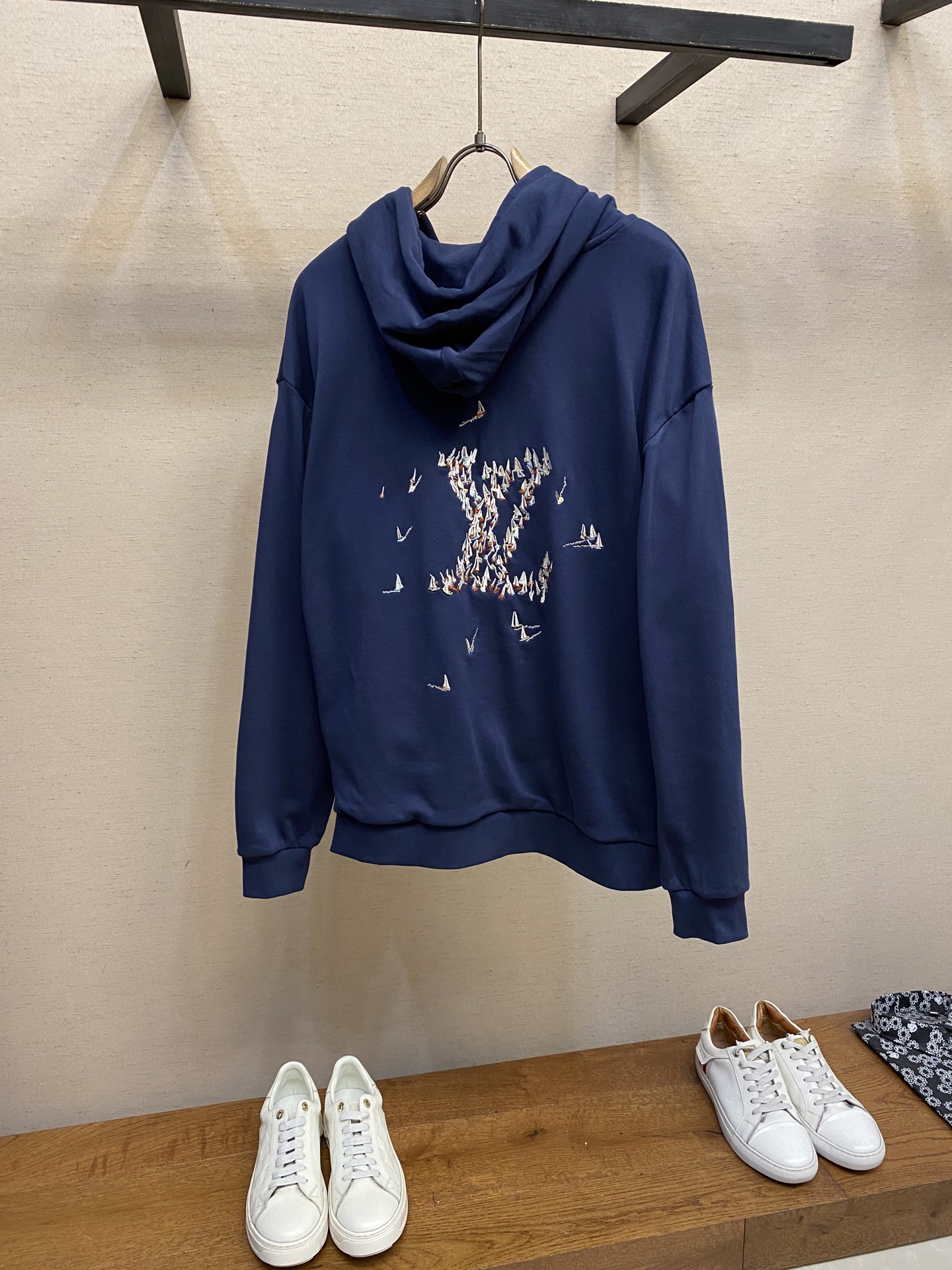 🌟🌟1V、25SS刺绣连帽衫，正品15100购入，全棉无尘毛料卫衣料380克，21支2*2潮牌螺纹
24