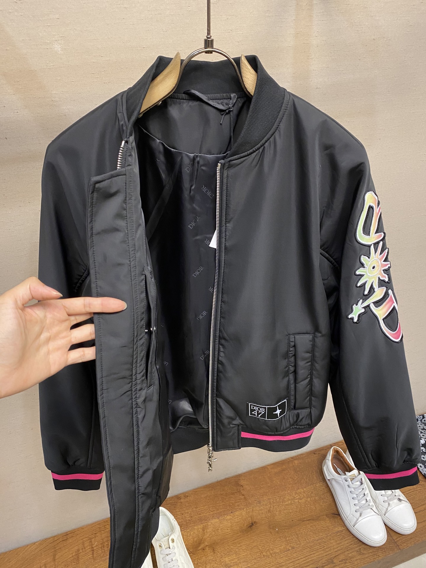 🌟🌟Dior、25秋冬新品#CD新款字母徽标棉服外套
进口防风防水尼龙材质，质感高级，品相十足
棒球服外