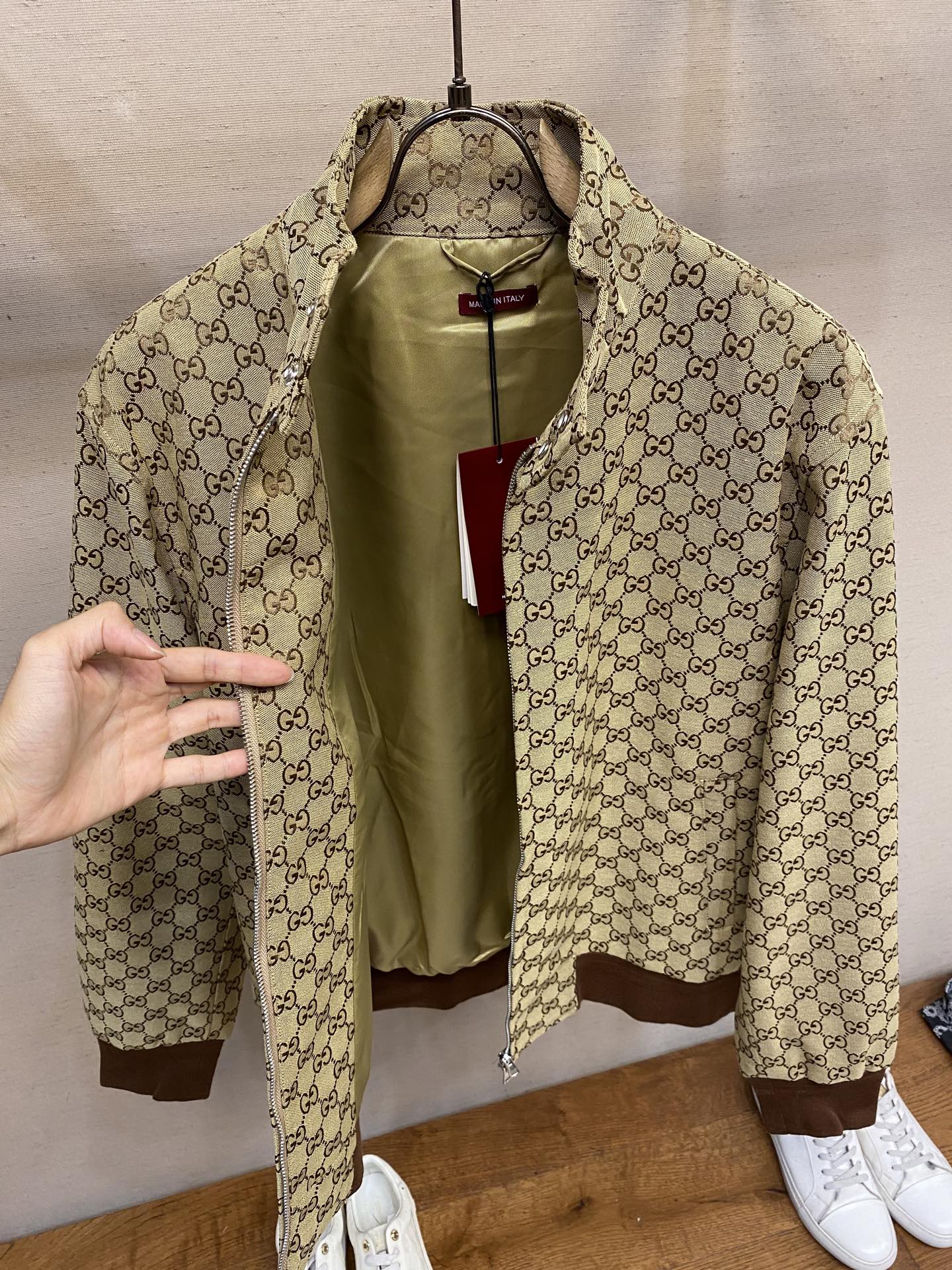 🌟🌟Gucci、GUCC 24ss新款单品出自Gucc Lido系列，设计灵感源自意大利海岸的夏日风情和