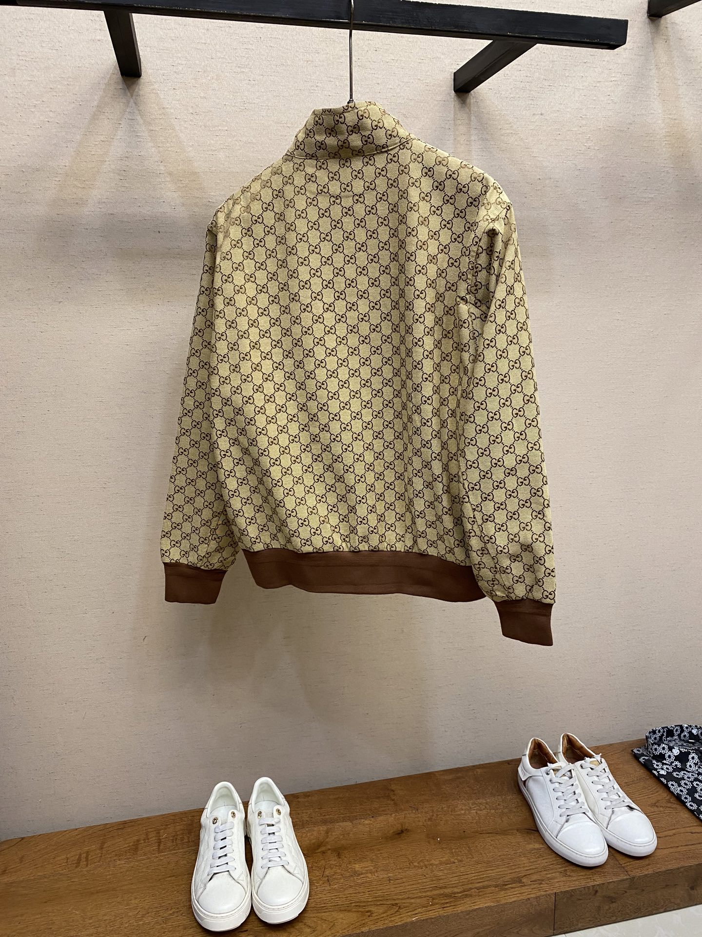 🌟🌟Gucci、GUCC 24ss新款单品出自Gucc Lido系列，设计灵感源自意大利海岸的夏日风情和