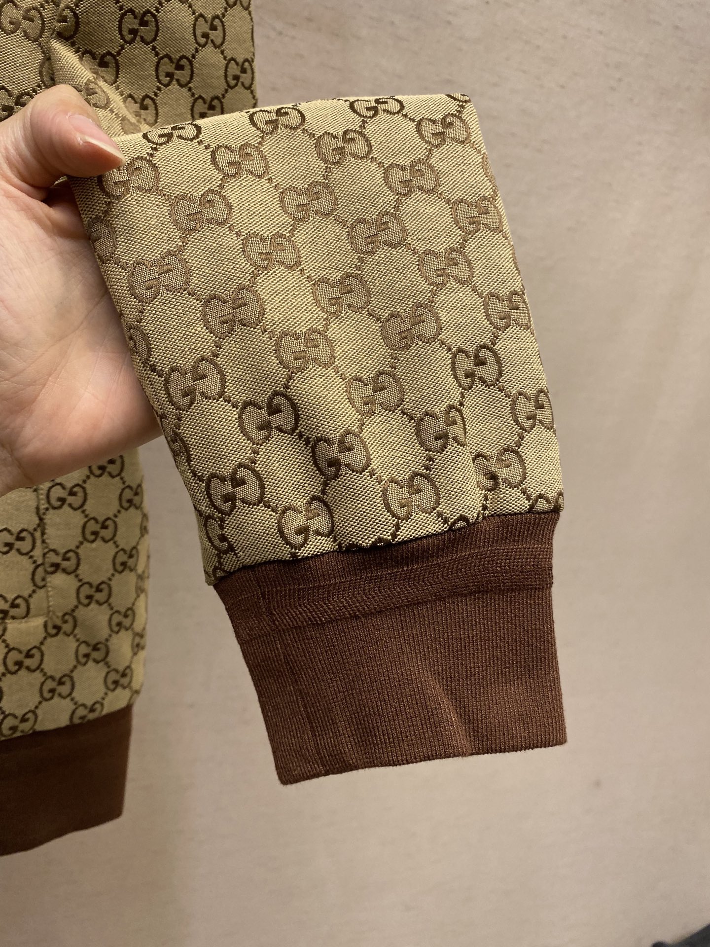 🌟🌟Gucci、GUCC 24ss新款单品出自Gucc Lido系列，设计灵感源自意大利海岸的夏日风情和