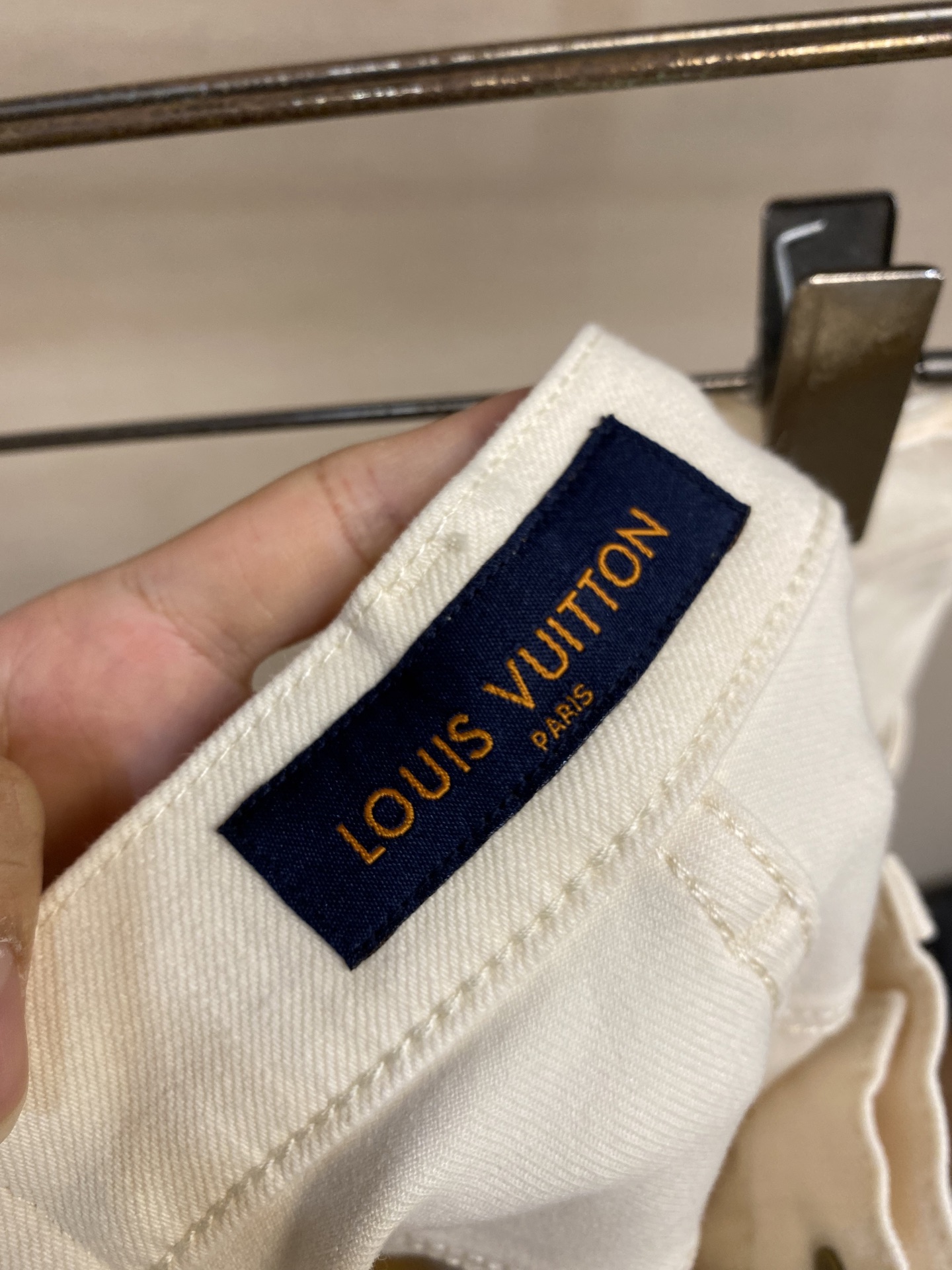 🌟🌟1V、2025ss好穿不挑身材在搭配上没有太多的限制 随意简洁的衬托其他单品，来展现自己的风格姿态～