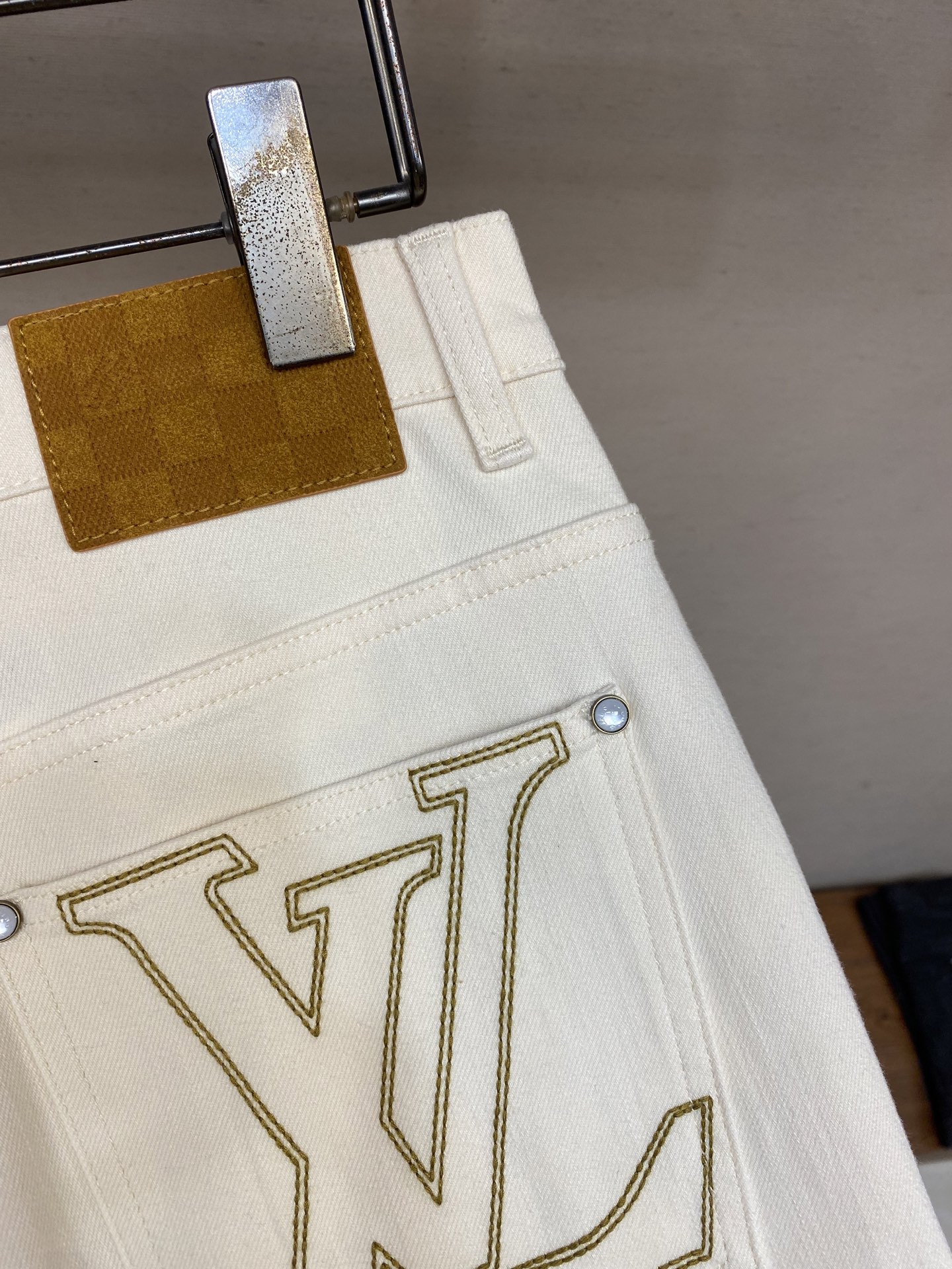 🌟🌟1V、2025ss好穿不挑身材在搭配上没有太多的限制 随意简洁的衬托其他单品，来展现自己的风格姿态～