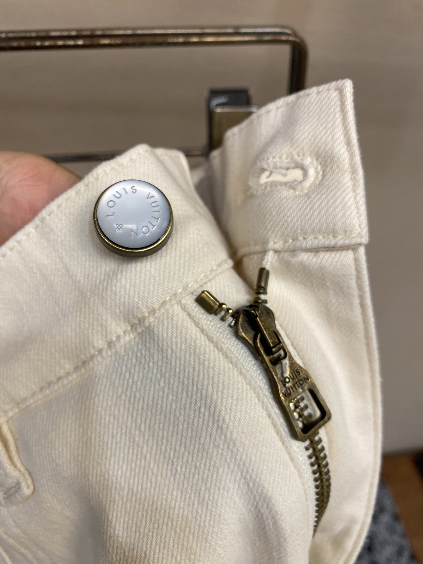 🌟🌟1V、2025ss好穿不挑身材在搭配上没有太多的限制 随意简洁的衬托其他单品，来展现自己的风格姿态～