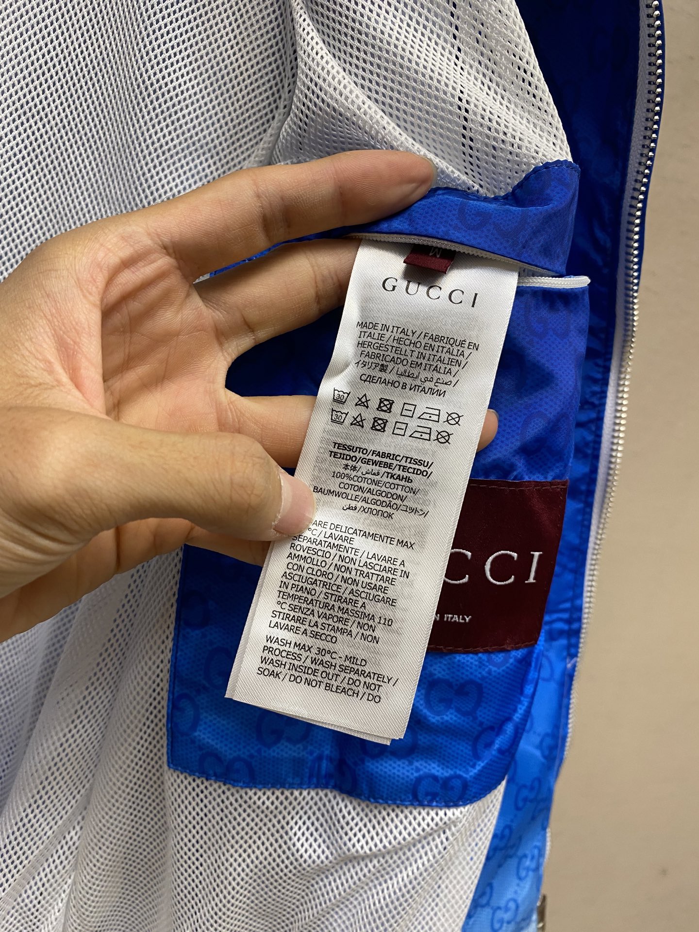 🌟🌟Gucci，  25ss早秋新款品牌呈现多款渐变色配色，凸显面料质感和颇具辨识度的GG图案。这款可折