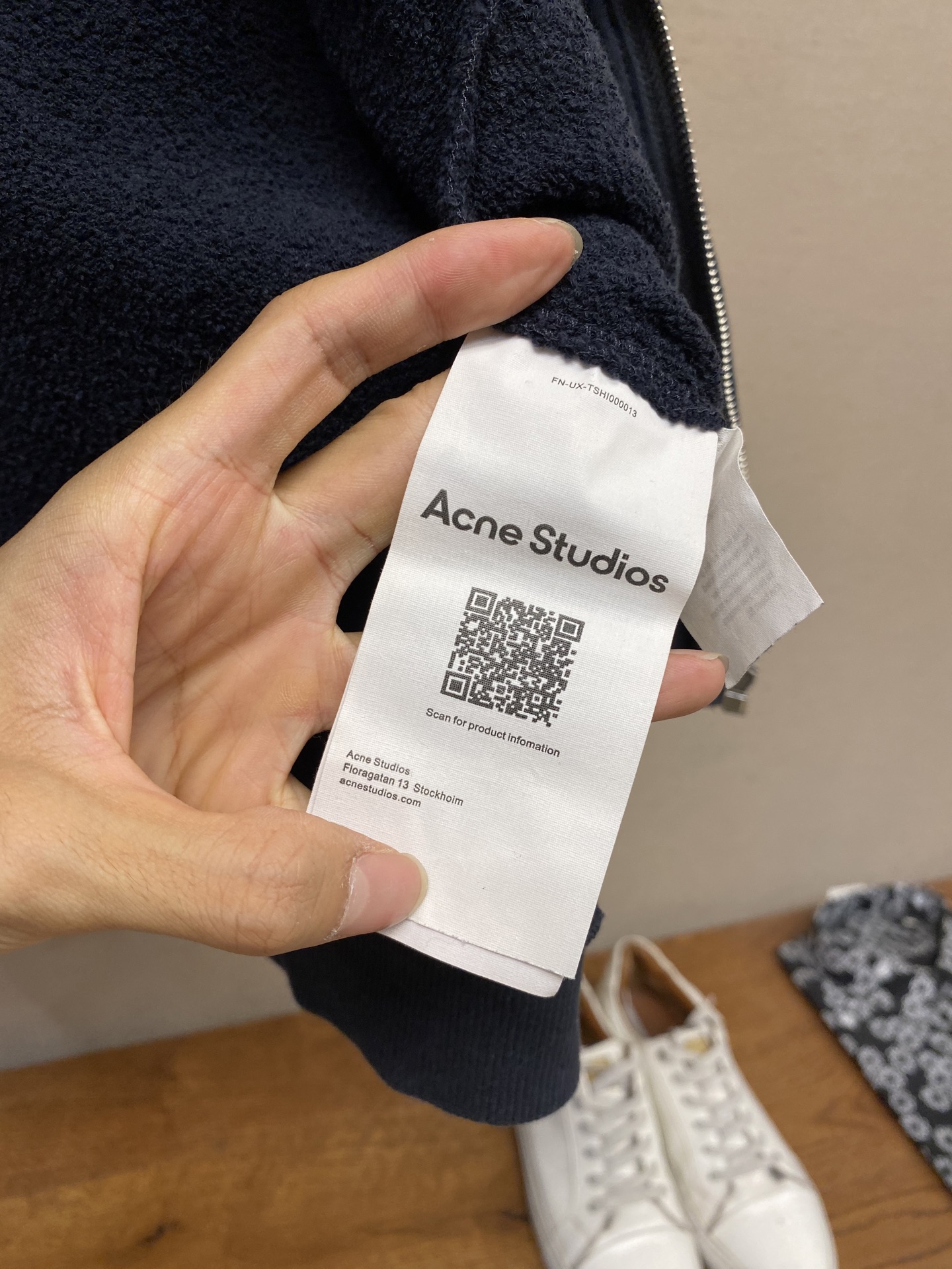 🌟🌟 Acne Studios 1996做旧拉链外套

定织32支400克面料透气性出色历经水洗工艺 然