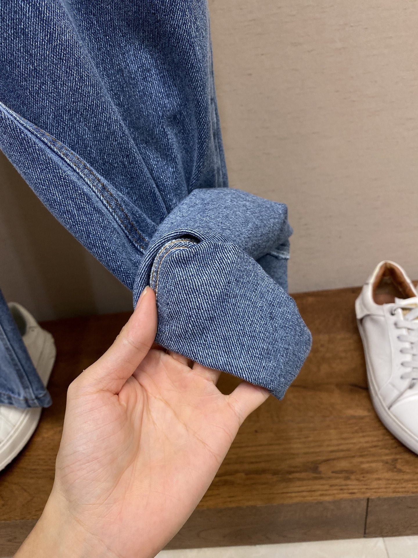 🌟🌟Loewe、刺绣洗水做旧牛仔长裤



面料：采用12盎7*7斜纹牛仔面料，成衣洗水后克重约为420