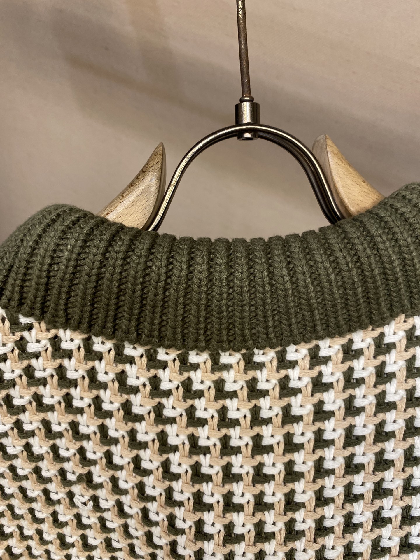 🌟🌟1V，路易 25ss新款秀款拼色提花针织短袖POLO衫

尺码：S-XL