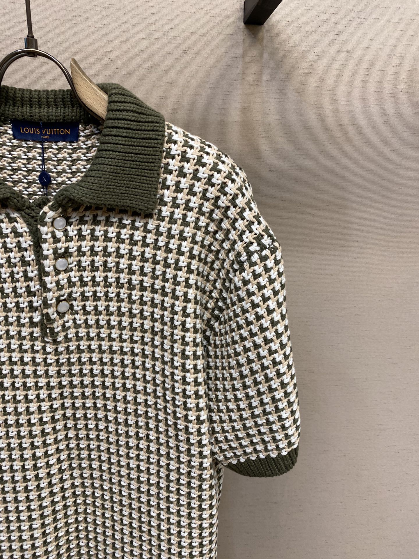 🌟🌟1V，路易 25ss新款秀款拼色提花针织短袖POLO衫

尺码：S-XL