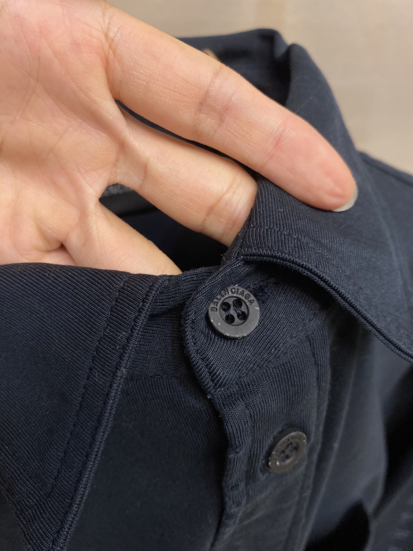 🌟🌟Balenciaga、巴黎MAIN衬衫

面料采用32支紧密赛络纺210g，配套1x1十字架螺纹28