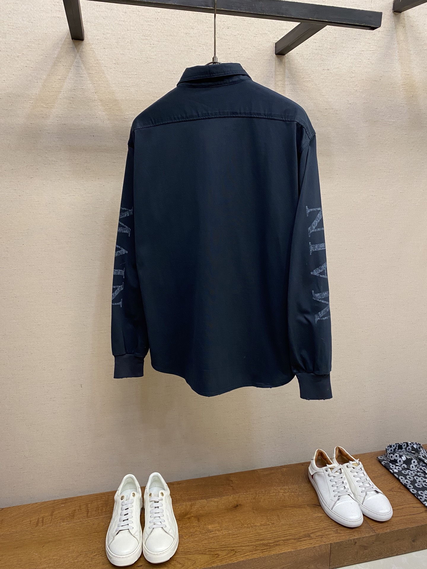 🌟🌟Balenciaga、巴黎MAIN衬衫

面料采用32支紧密赛络纺210g，配套1x1十字架螺纹28