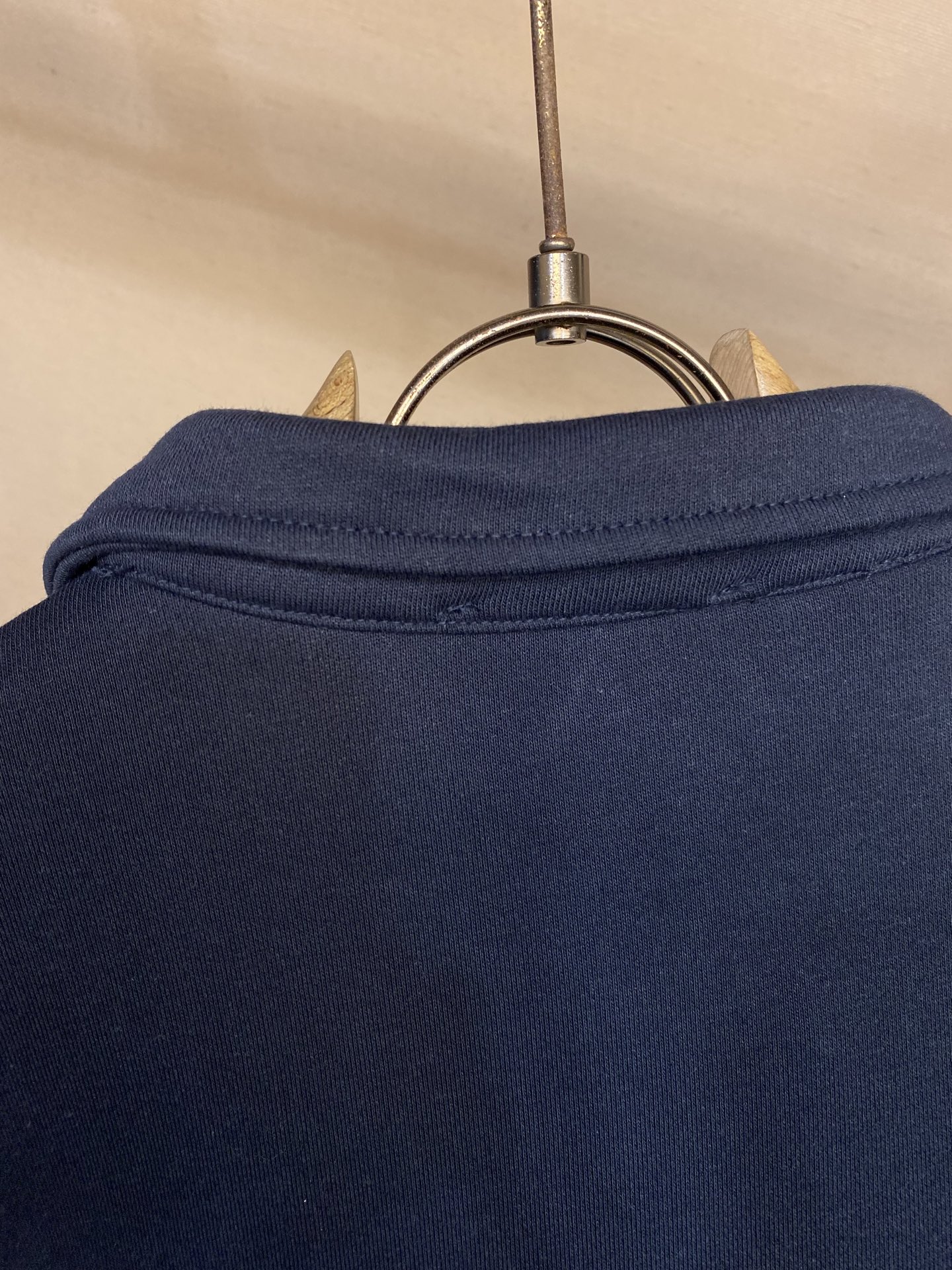 🌟🌟Miu Miu 贴布双拼色半拉链卫衣

原版杭州国专14200购入，面料采用380克全棉毛圈材质，定