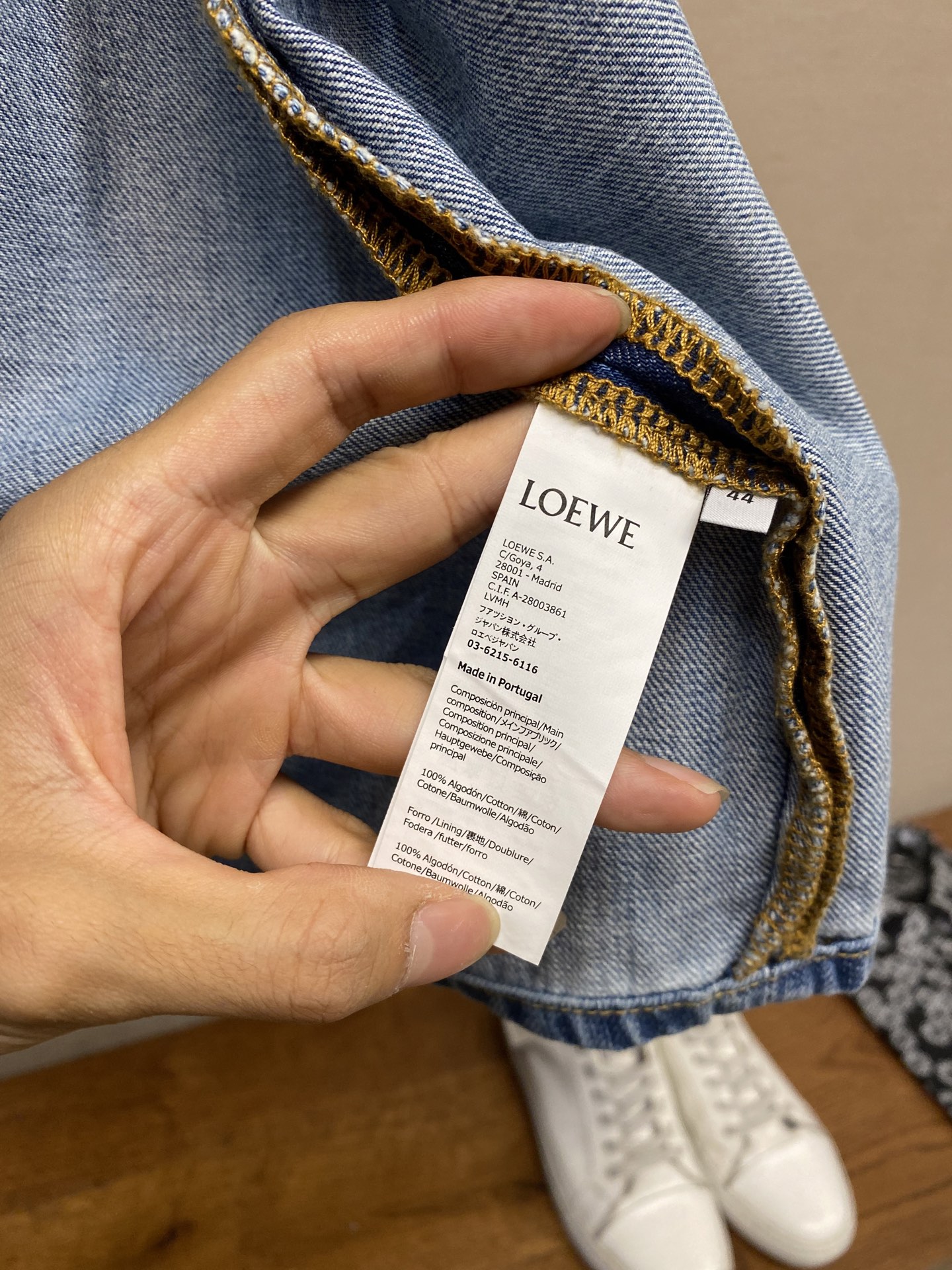 🌟🌟 Loewe Anagram 单宁短袖衬衫

定制云感水洗单宁棉布 舒适贴肤 质感十足 邂逅经典牛仔