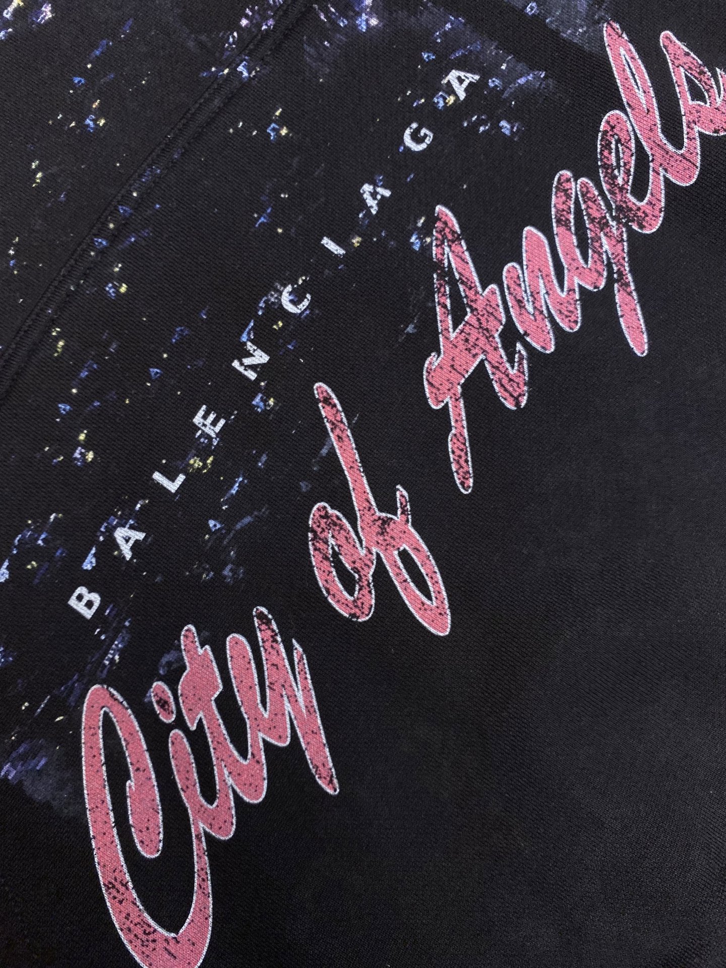 🌟🌟Balenciaga、BLCG/25 洛杉矶夜景帽衫连帽卫衣。
城市夜晚印花极为清晰。区别市场模糊不