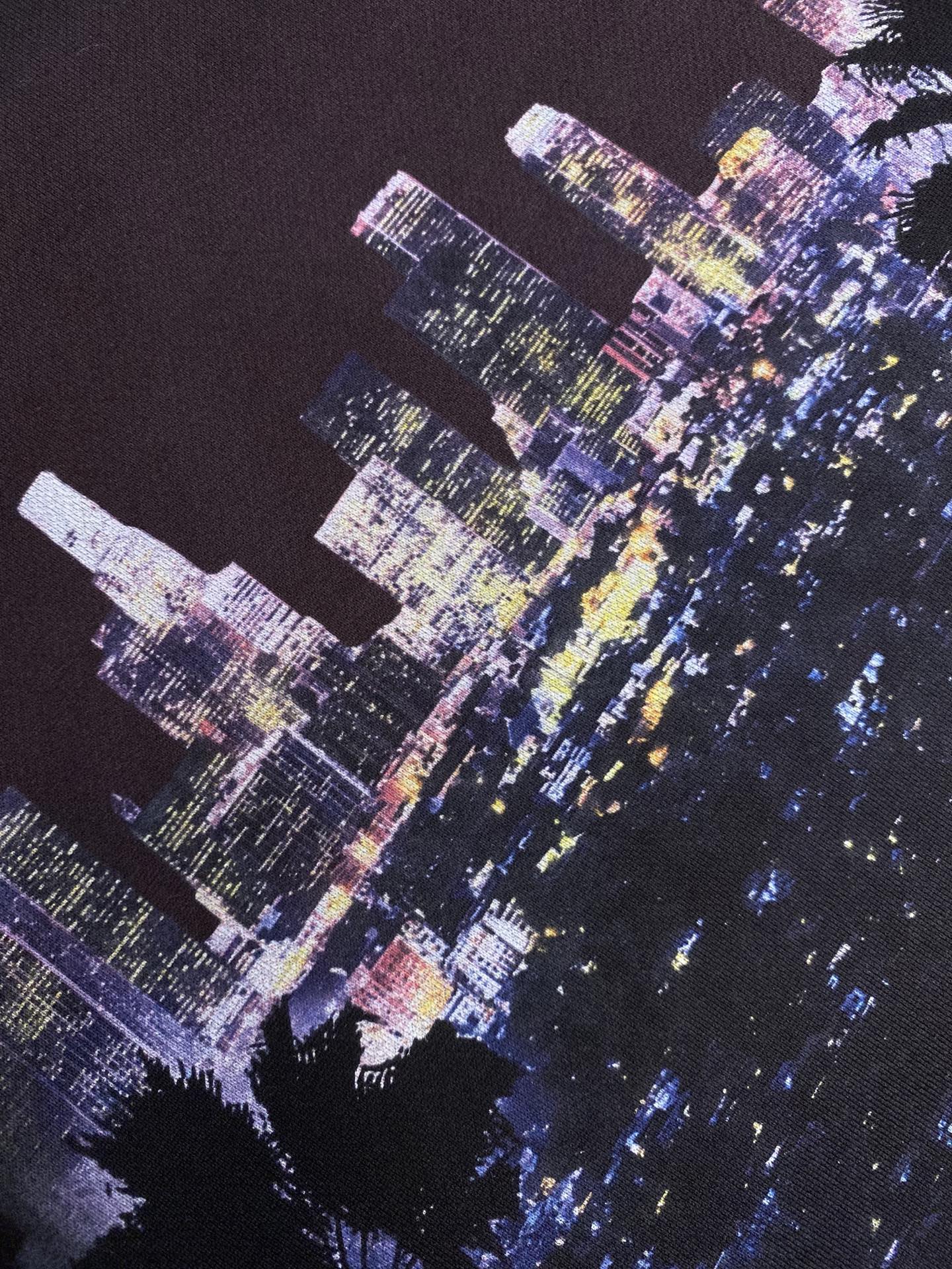 🌟🌟Balenciaga、BLCG/25 洛杉矶夜景帽衫连帽卫衣。
城市夜晚印花极为清晰。区别市场模糊不