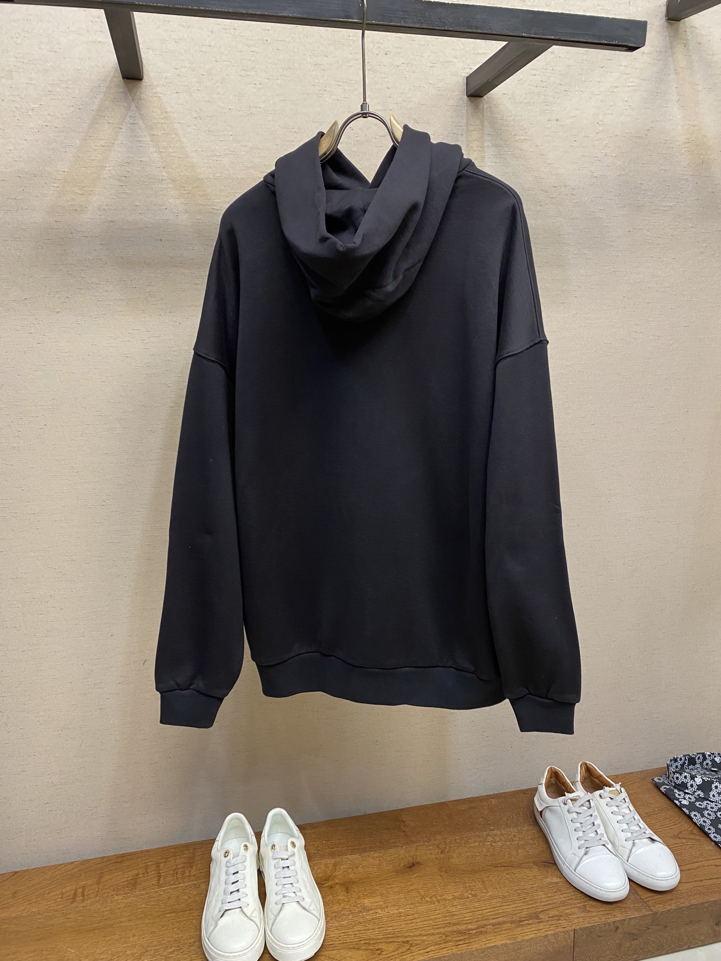 🌟🌟Balenciaga、BLCG/25 洛杉矶夜景帽衫连帽卫衣。
城市夜晚印花极为清晰。区别市场模糊不