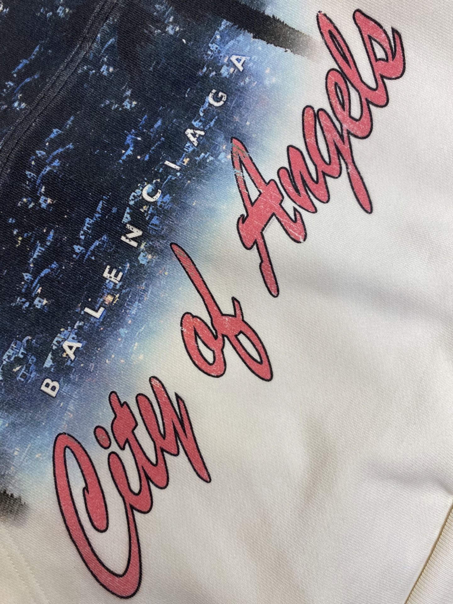 🌟🌟Balenciaga、BLCG/25 洛杉矶夜景帽衫连帽卫衣。
城市夜晚印花极为清晰。区别市场模糊不