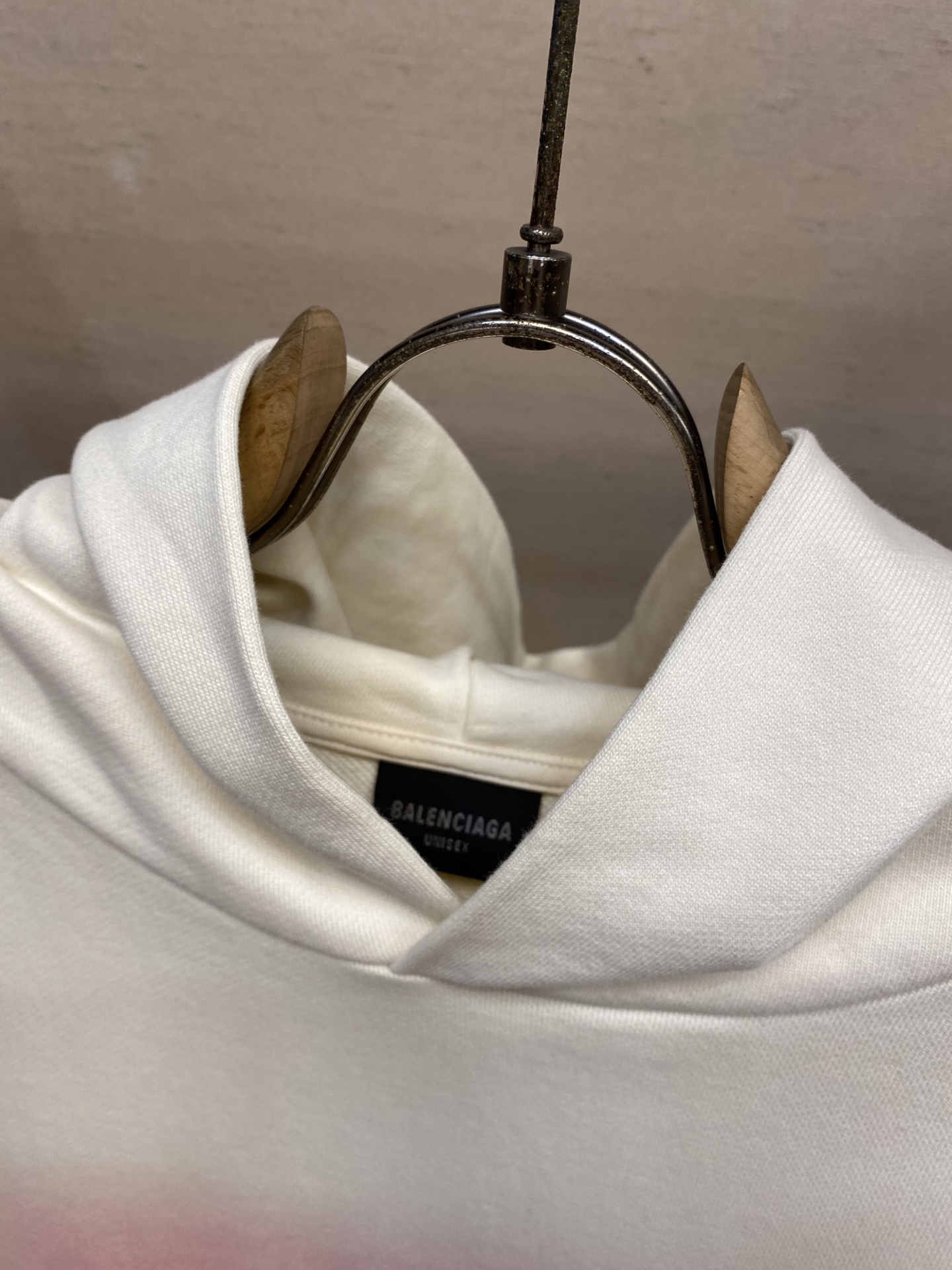 🌟🌟Balenciaga、BLCG/25 洛杉矶夜景帽衫连帽卫衣。
城市夜晚印花极为清晰。区别市场模糊不