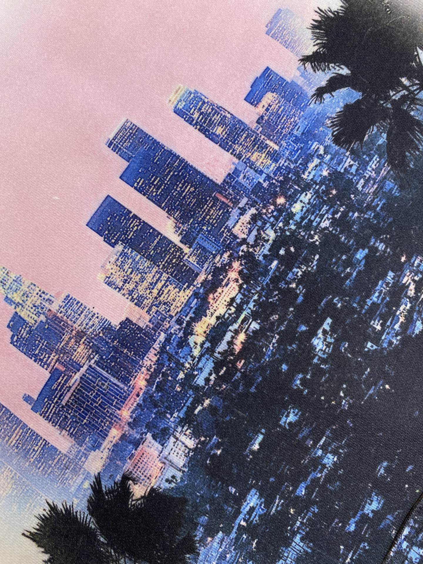 🌟🌟Balenciaga、BLCG/25 洛杉矶夜景帽衫连帽卫衣。
城市夜晚印花极为清晰。区别市场模糊不