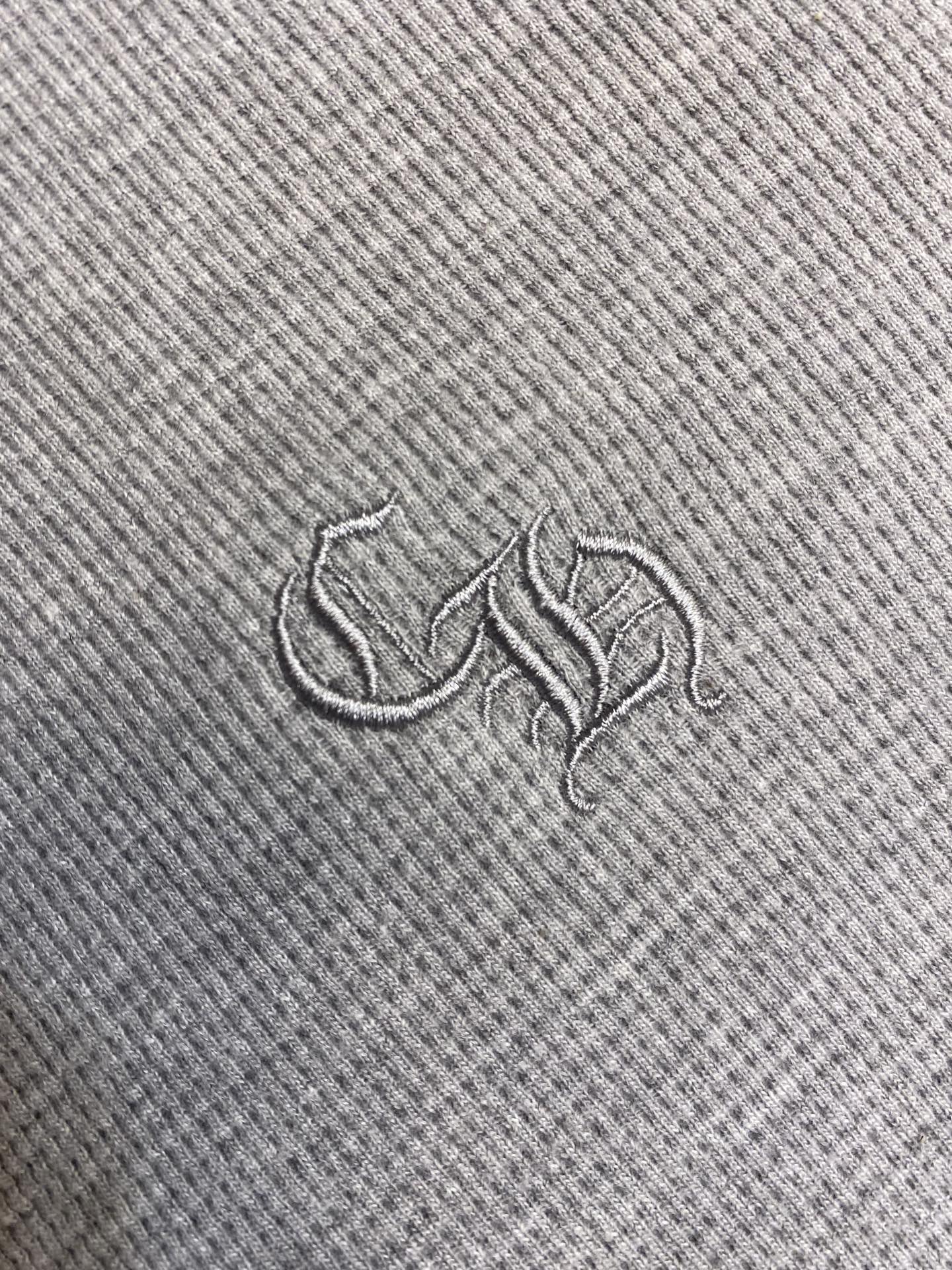 🌟🌟 Chrome Heart  CH/25 梵文亨利领华夫格加厚长袖T恤。类似卫衣。面料采用洗前350