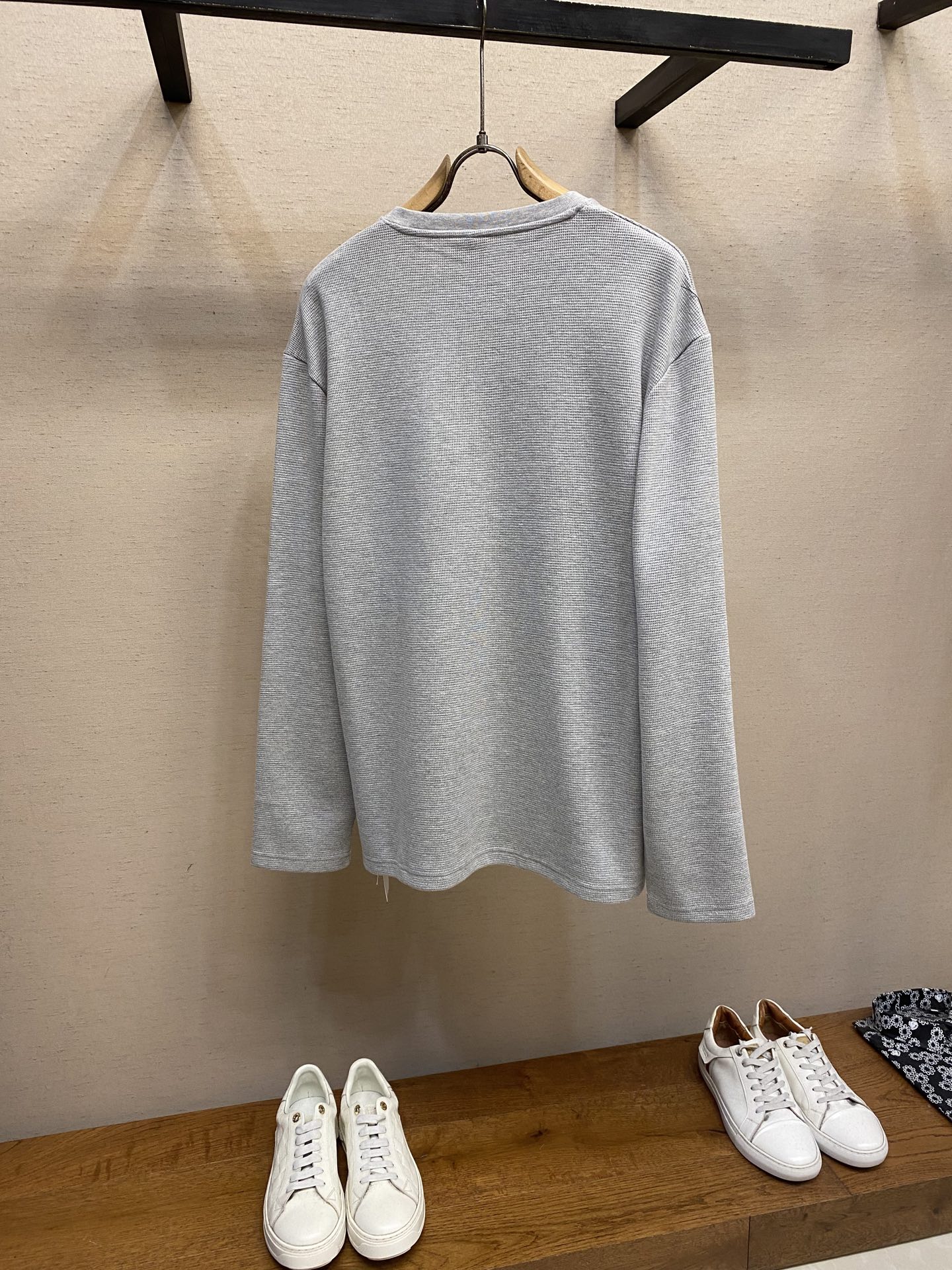 🌟🌟 Chrome Heart  CH/25 梵文亨利领华夫格加厚长袖T恤。类似卫衣。面料采用洗前350