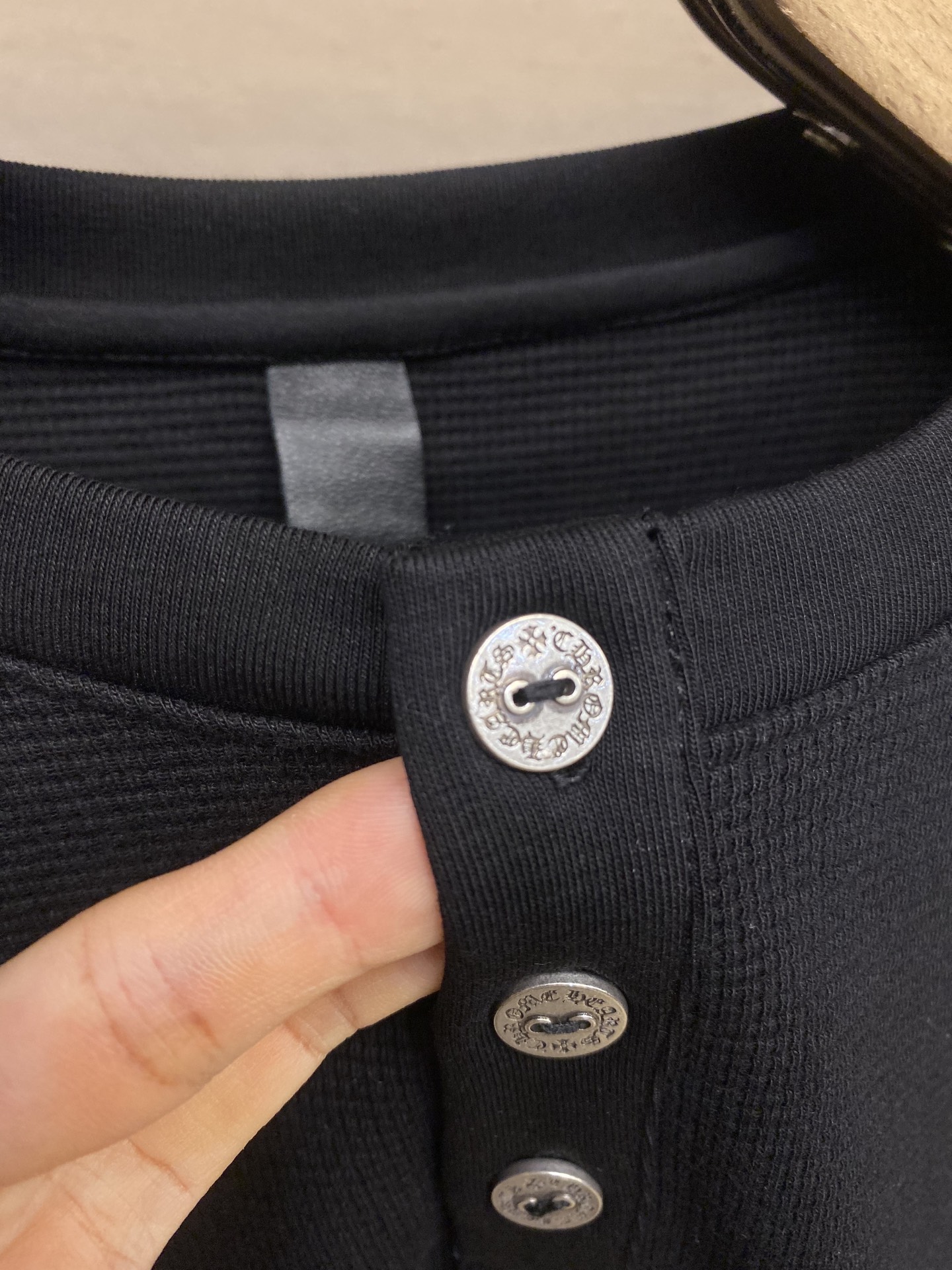 🌟🌟 Chrome Heart  CH/25 梵文亨利领华夫格加厚长袖T恤。类似卫衣。面料采用洗前350