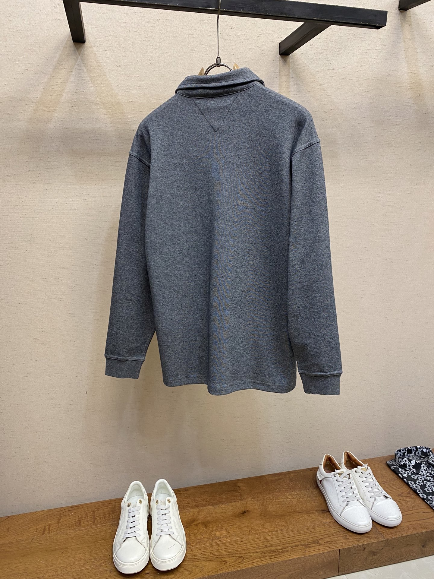 🌟🌟 Bottrga Veneta菱格皮翻领Polo衬衫

⚠️原,400购买；棉质双面面料、可水洗编织