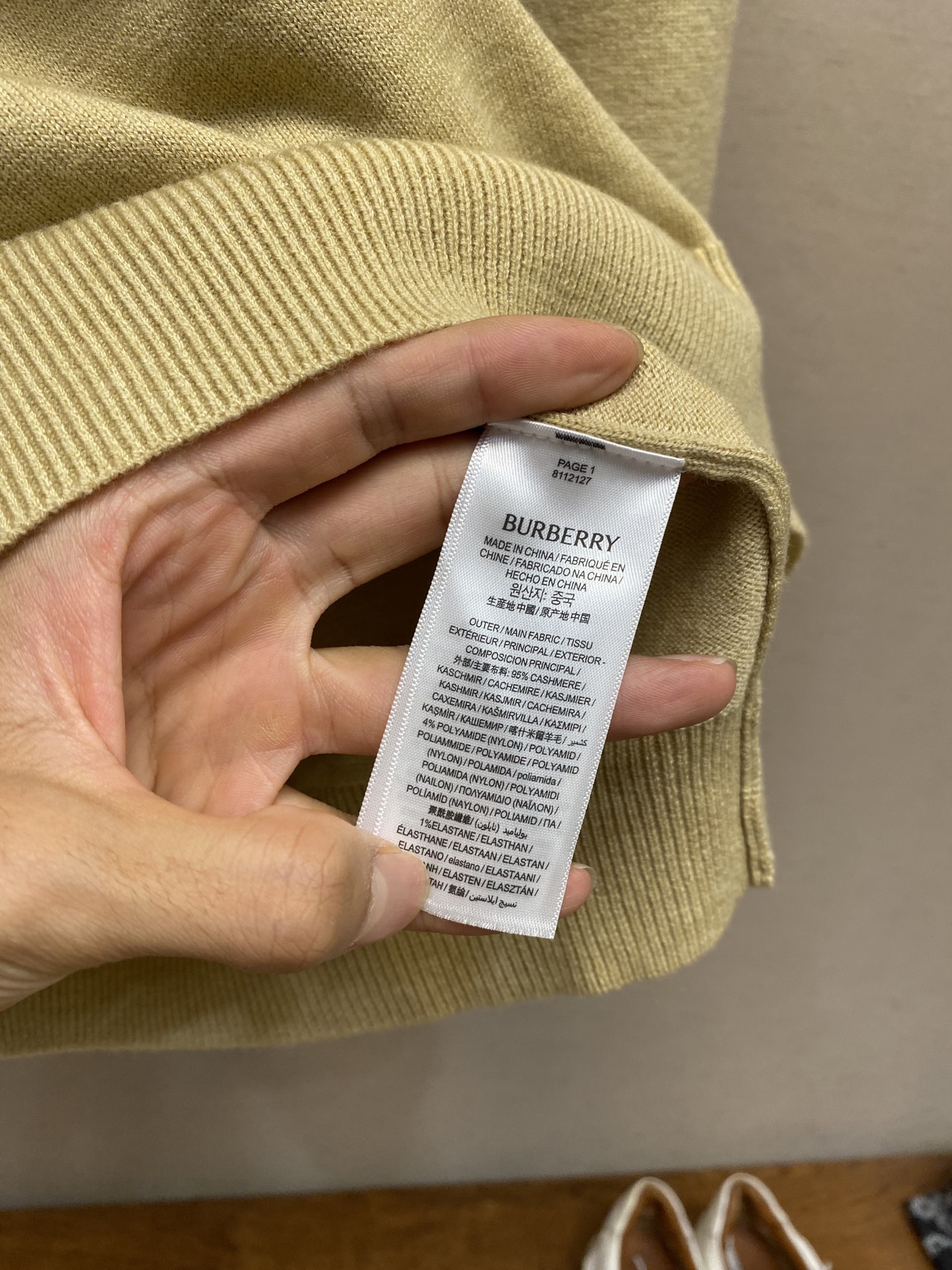 🌟🌟BBR，B家刺绣战马标打单衫毛衣

这款毛衣是进口羊毛羊绒混纺面料！穿着舒适不扎人，男女老少跨度大的