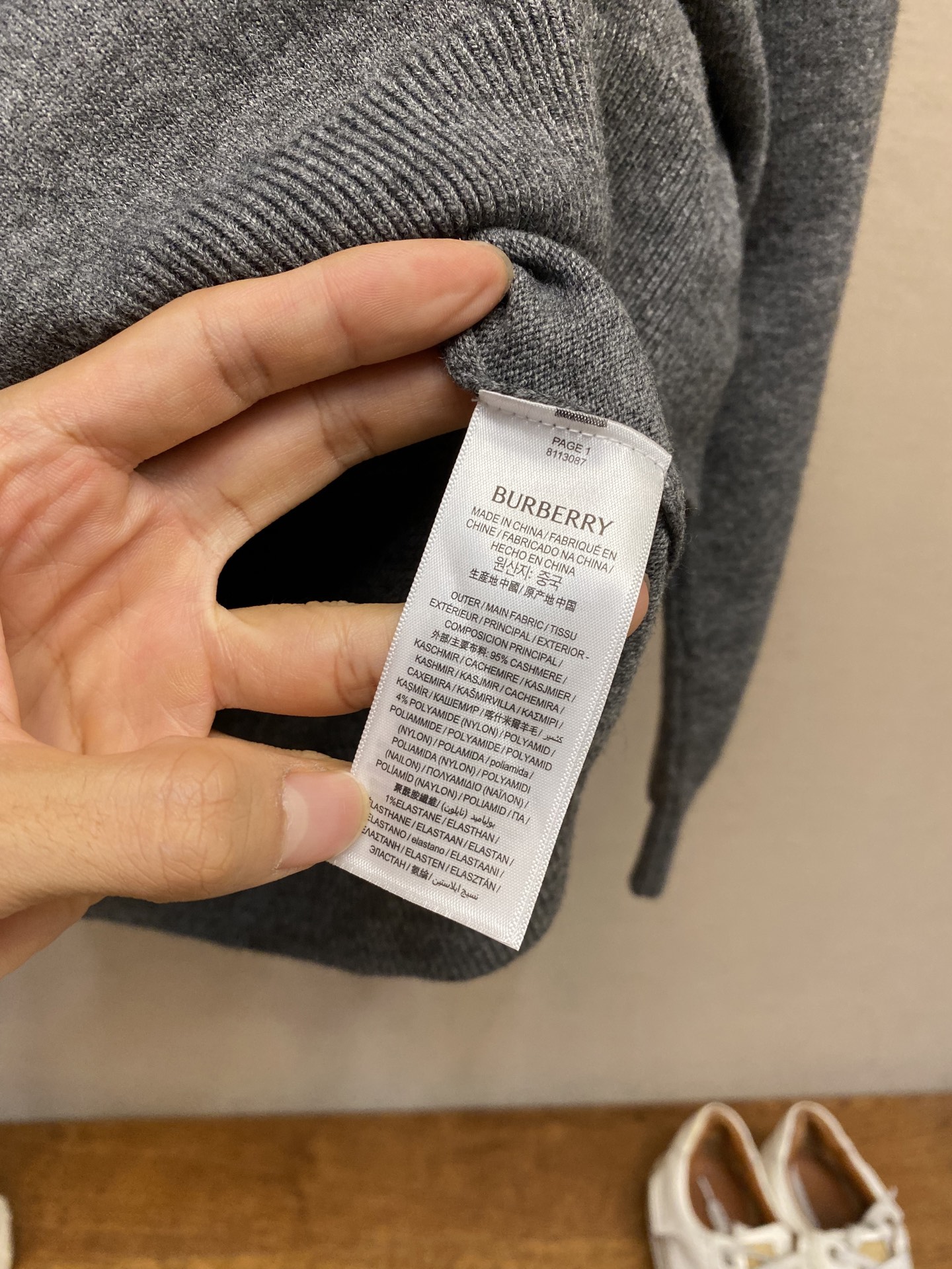 🌟🌟BBR，B家刺绣战马标打单衫毛衣

这款毛衣是进口羊毛羊绒混纺面料！穿着舒适不扎人，男女老少跨度大的