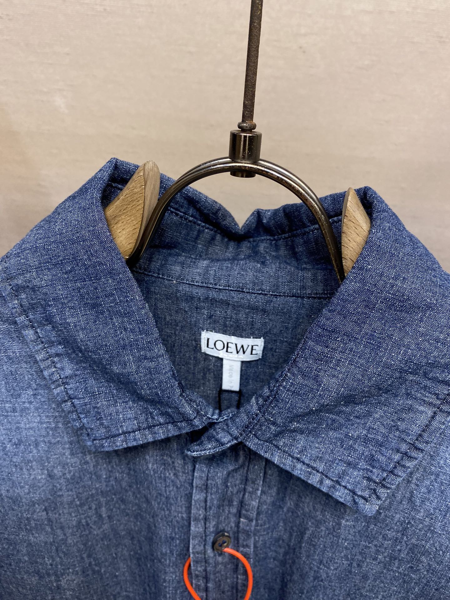 🌟🌟 Loewe Anagram 渐变刺绣口袋衬衫

定制优棉青年布贵织 轻盈坚韧 垂感爽滑 舒适贴肤 