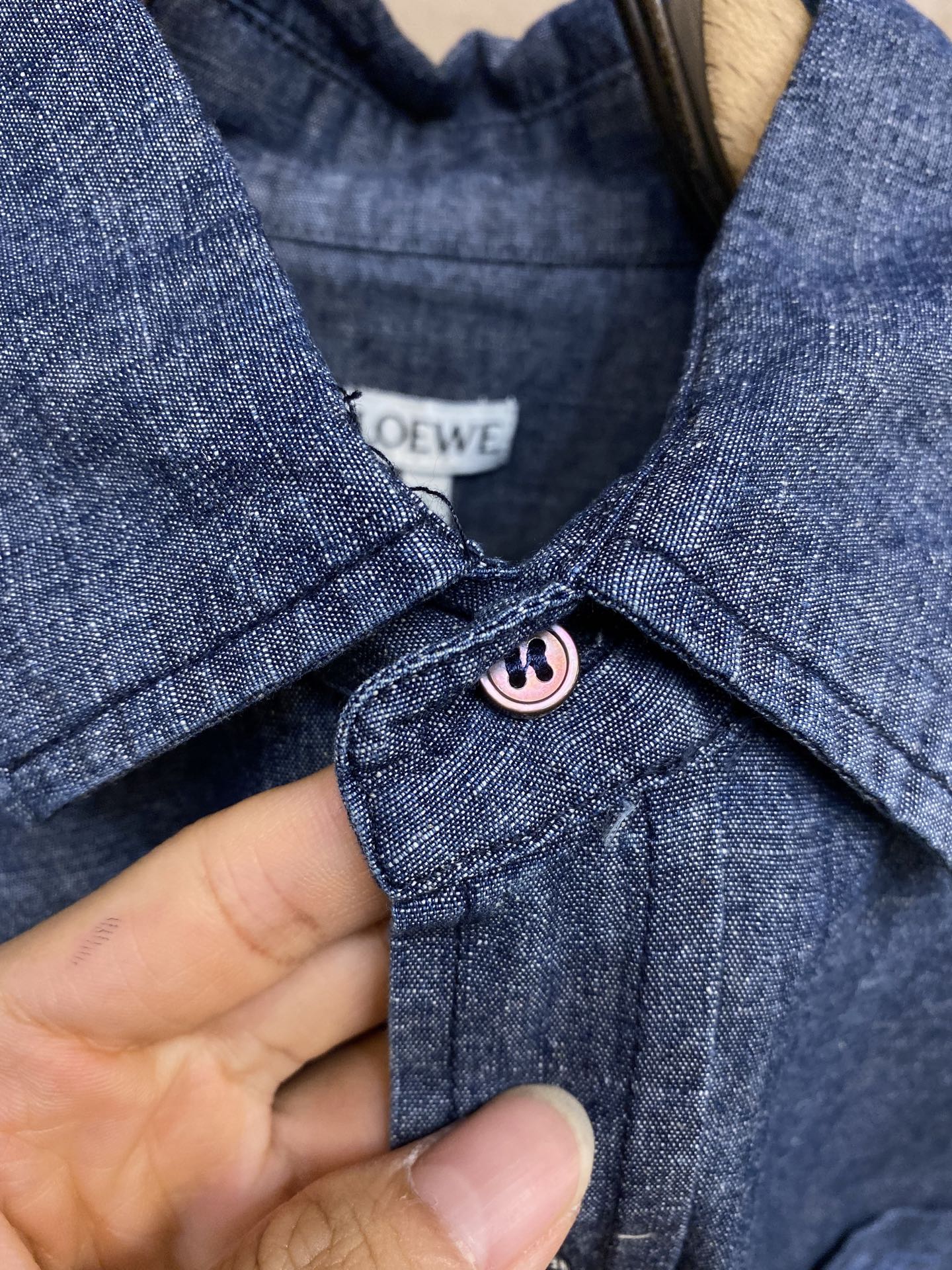 🌟🌟 Loewe Anagram 渐变刺绣口袋衬衫

定制优棉青年布贵织 轻盈坚韧 垂感爽滑 舒适贴肤 