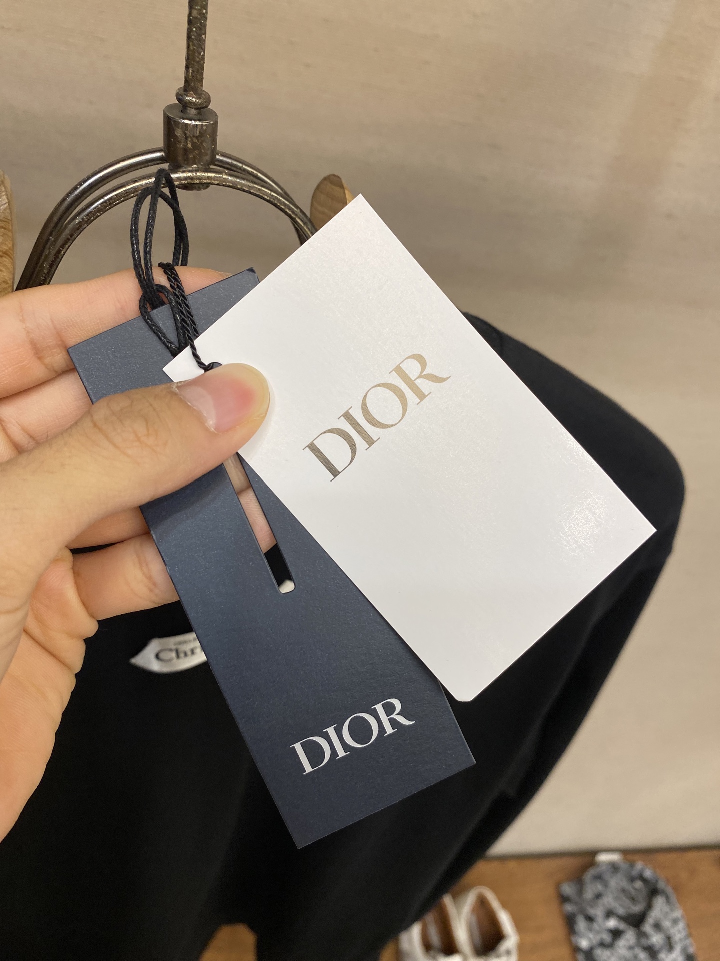 🌟🌟Dior，小标签圆领长袖发售色系：黑色、白色⚠️原,900购买；棉质平纹针织面料、胸前饰以小标签、罗