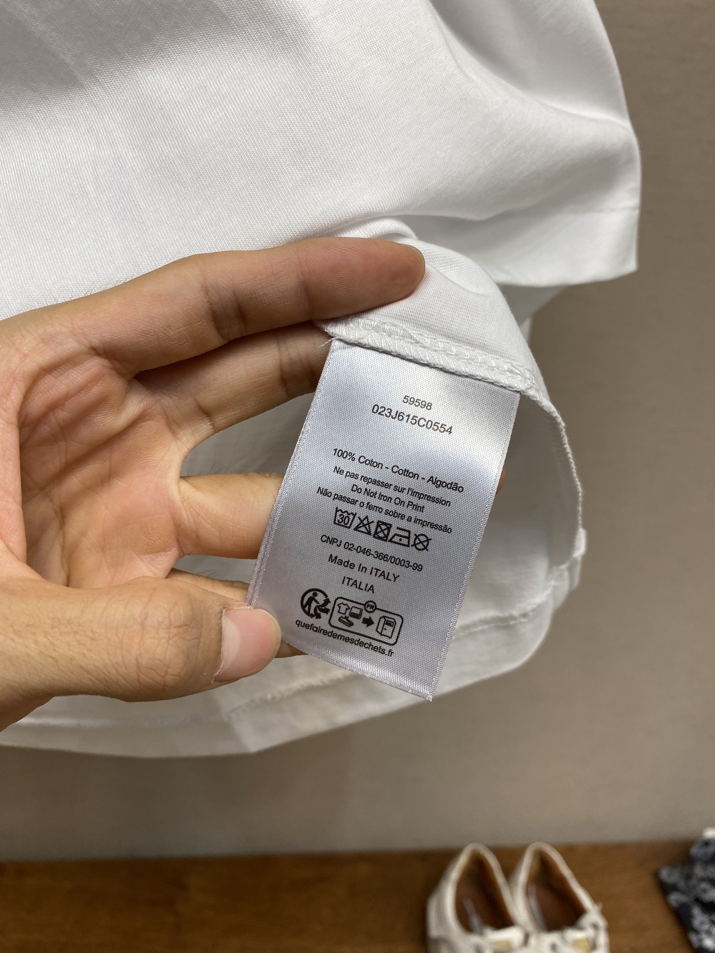 🌟🌟Dior，小标签圆领长袖发售色系：黑色、白色⚠️原,900购买；棉质平纹针织面料、胸前饰以小标签、罗