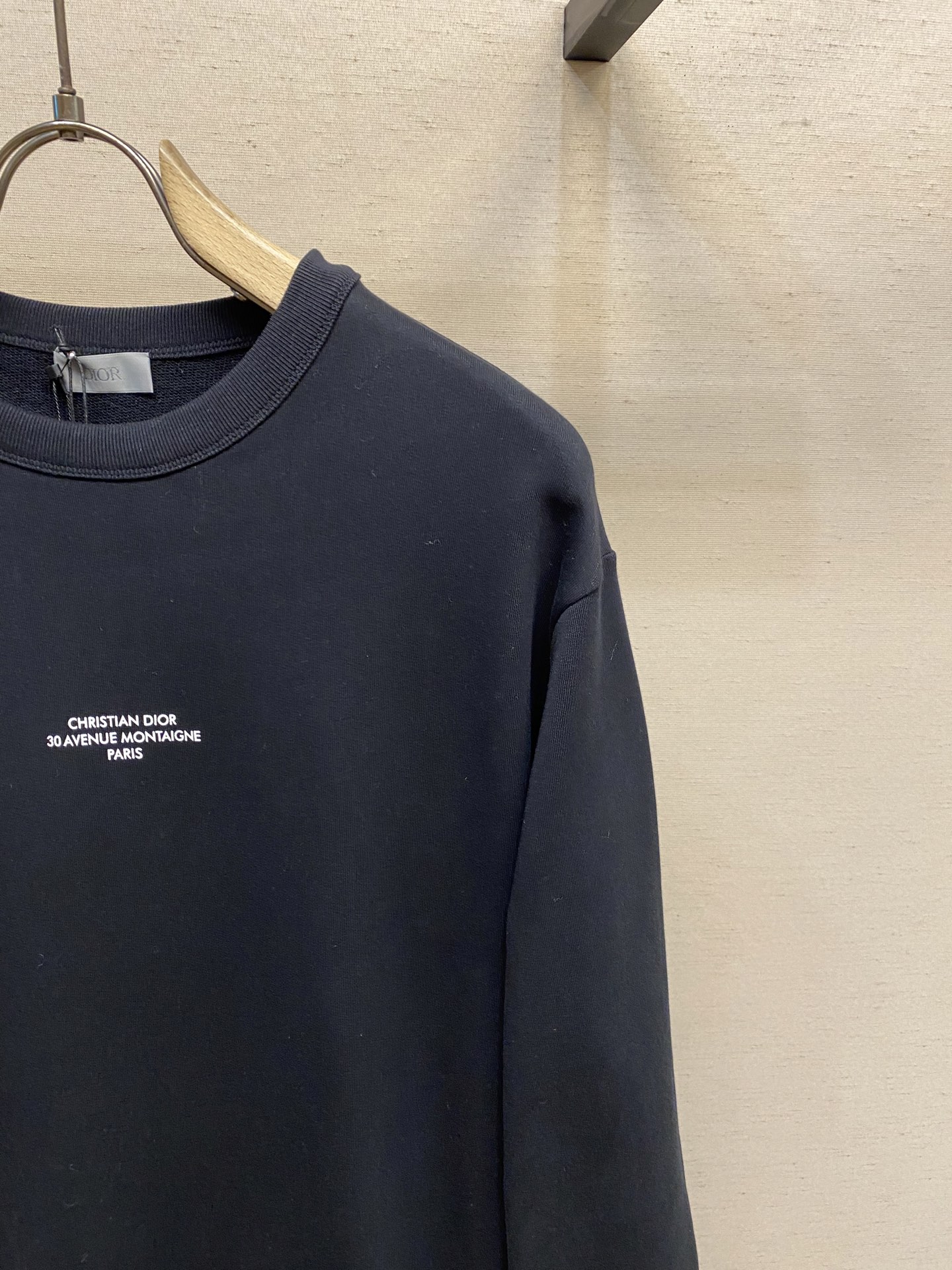 🌟🌟Dior，克里斯字母印花卫衣⚠️原¥6750购买；棉质绒鱼鳞面料、胸前饰以Dr Montaigne 