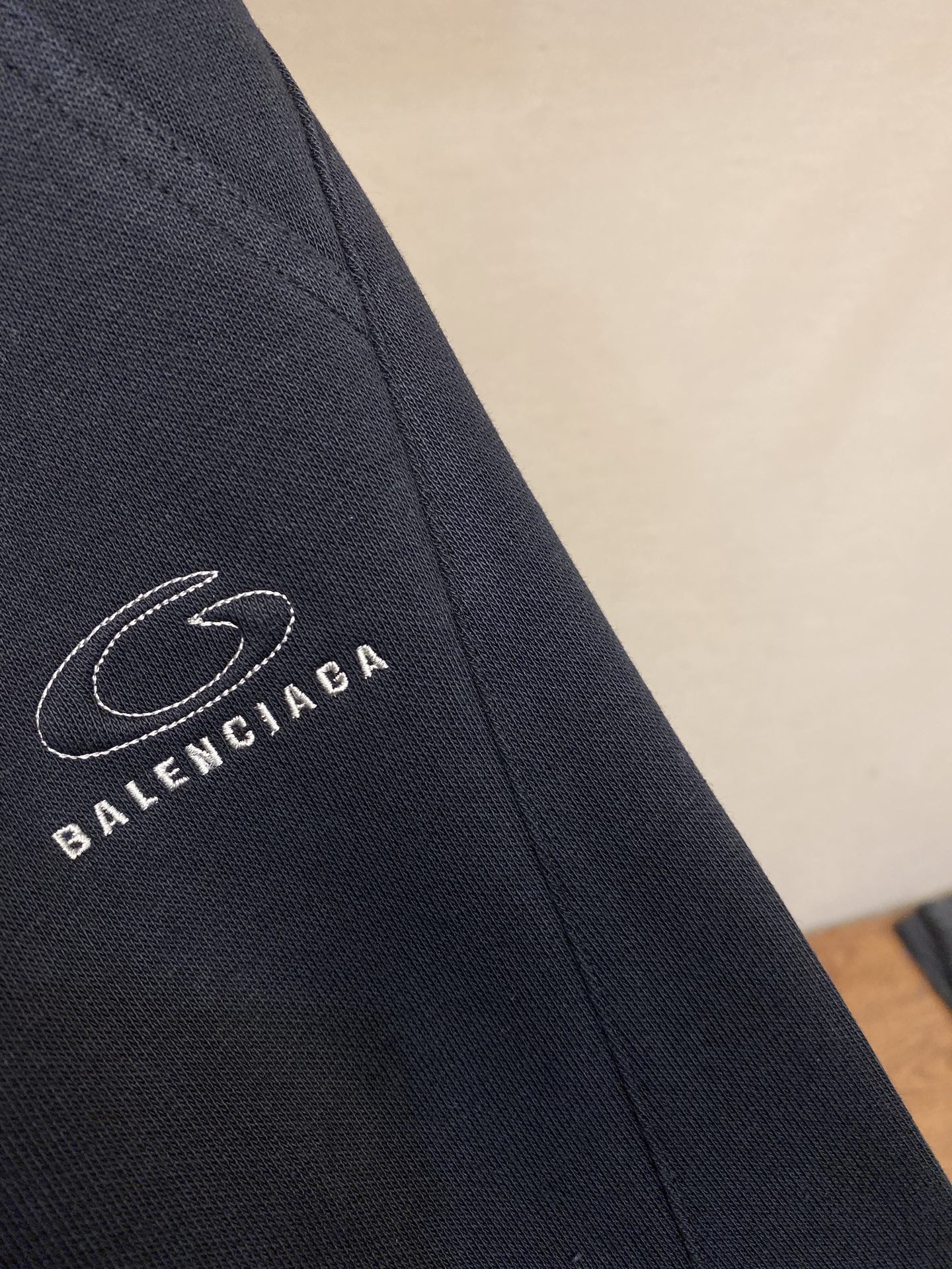 🌟🌟Balenciaga、男士休闲裤👍 最新款上身版型无敌正！绝对可以闭眼收的一款此款裤子非常百搭，弹力