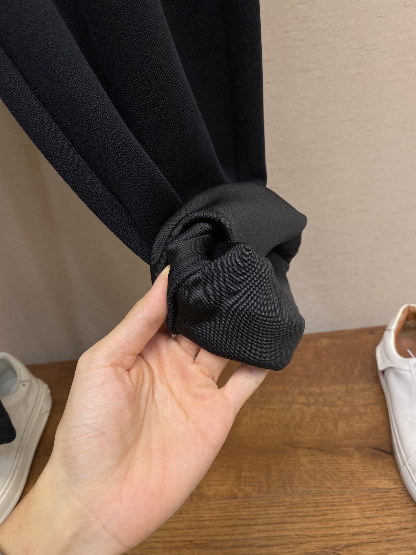 🌟🌟Balenciaga、男士休闲裤👍 最新款上身版型无敌正！绝对可以闭眼收的一款此款裤子非常百搭，弹力