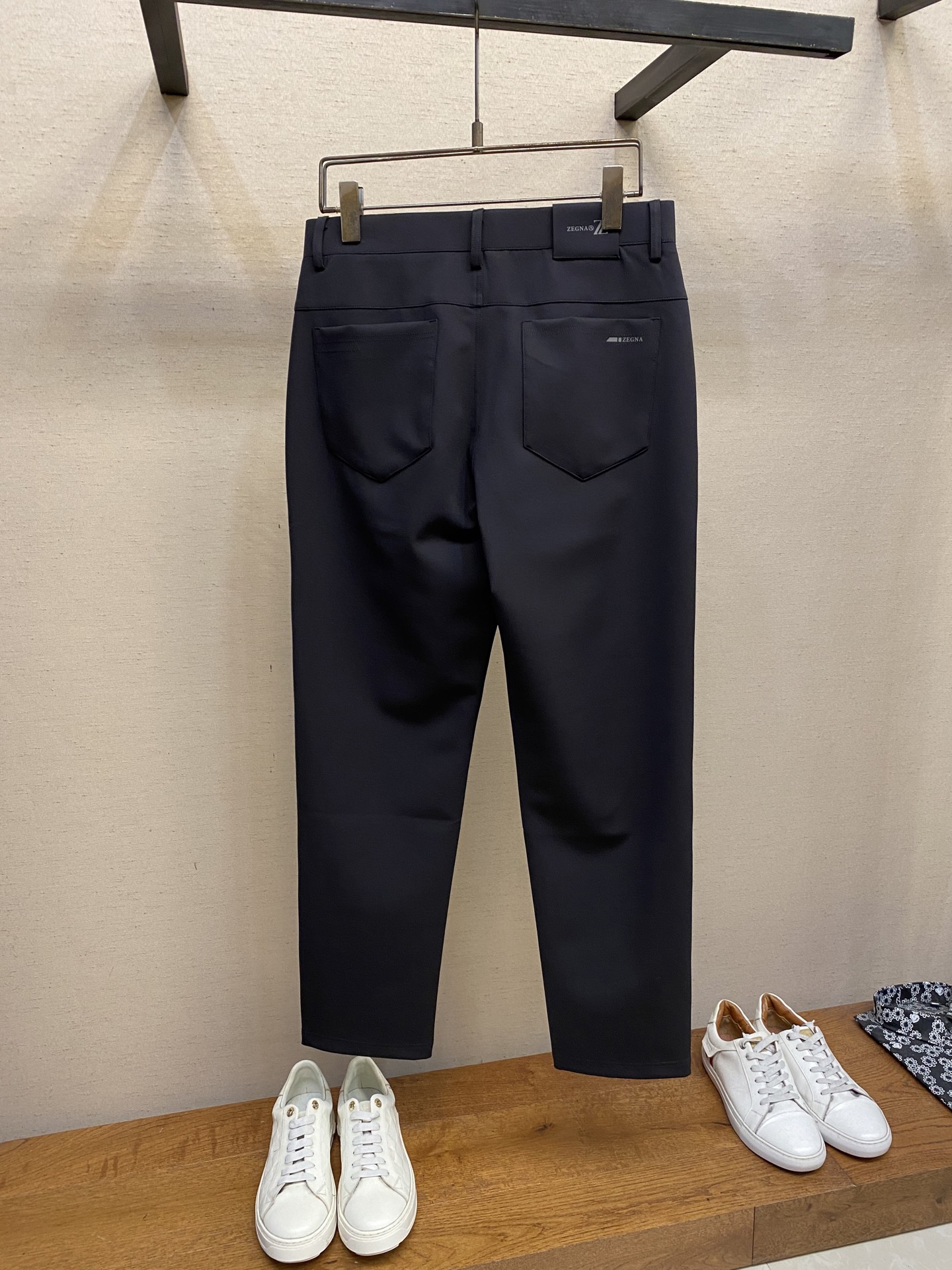 🌟🌟Zzegna，男士休闲裤👍 最新款上身版型无敌正！绝对可以闭眼收的一款此款裤子非常百搭，弹力腰围,日