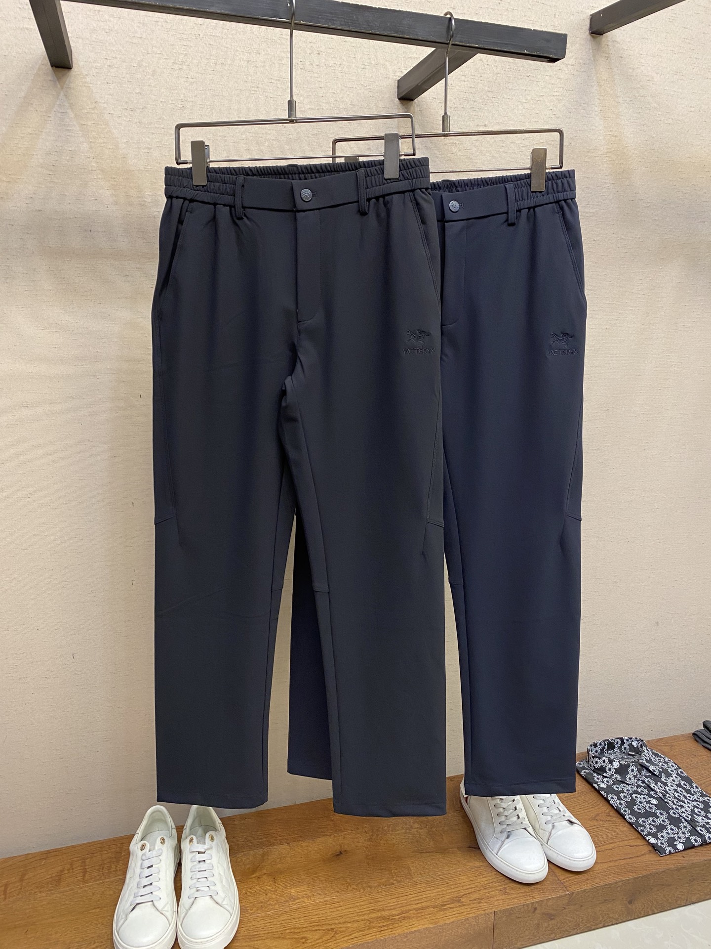 🌟🌟Arctery，男士休闲裤👍 最新款上身版型无敌正！绝对可以闭眼收的一款此款裤子非常百搭，弹力腰围,