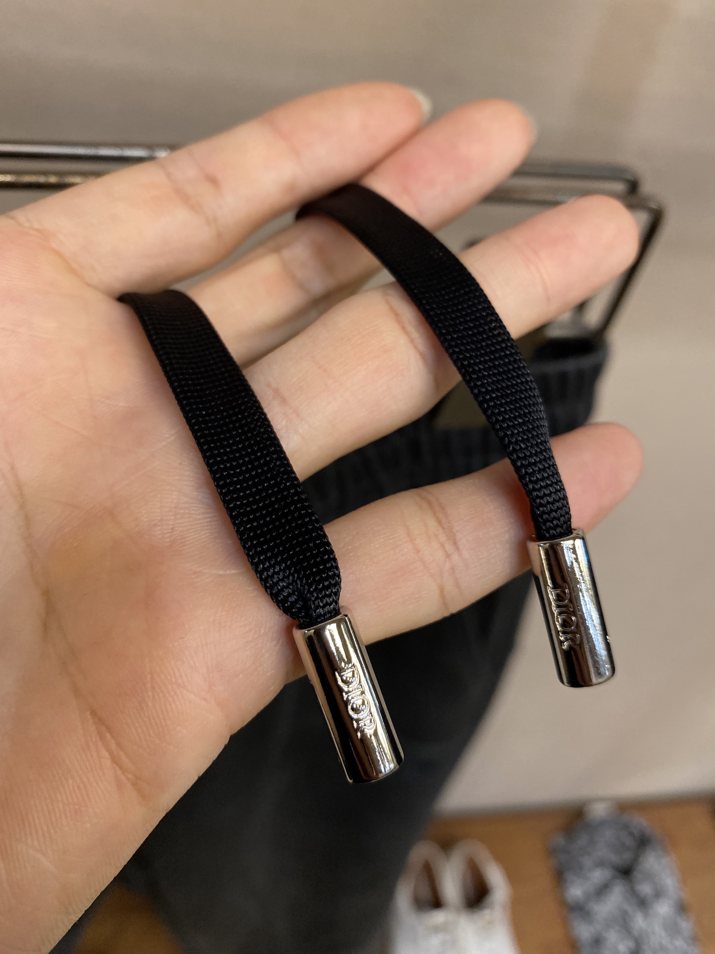 🌟🌟Dior，男士休闲裤👍 最新款上身版型无敌正！绝对可以闭眼收的一款此款裤子非常百搭，弹力腰围,日常上