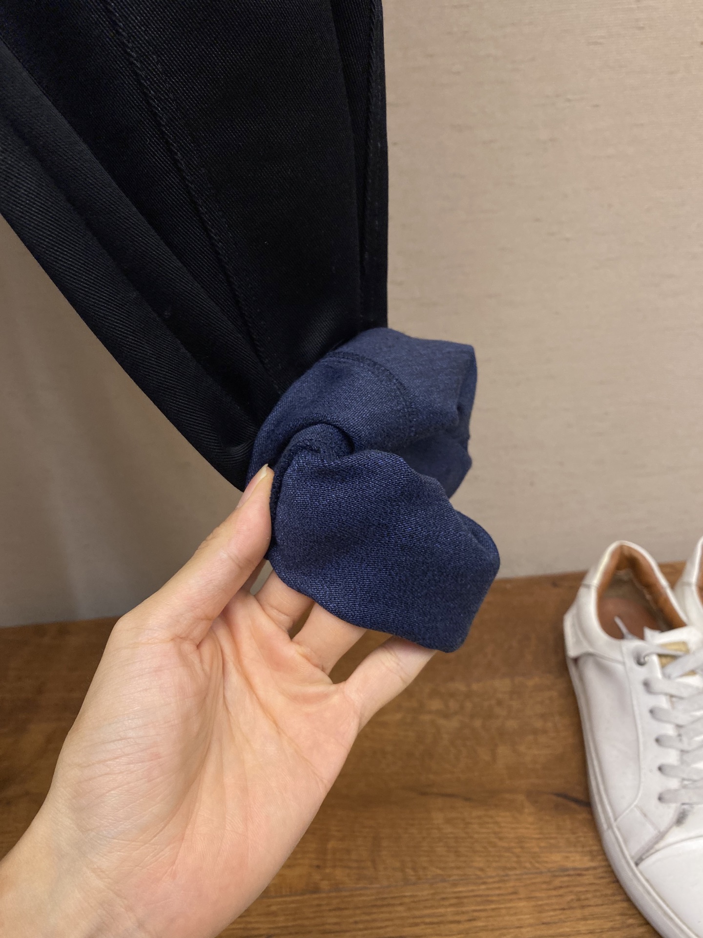 🌟🌟Dior，男士休闲裤👍 最新款上身版型无敌正！绝对可以闭眼收的一款此款裤子非常百搭，弹力腰围,日常上