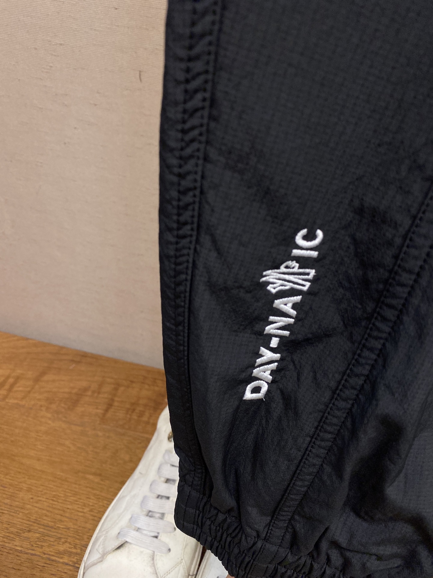 🌟🌟Moncler，男士休闲裤👍 最新款上身版型无敌正！绝对可以闭眼收的一款此款裤子非常百搭，弹力腰围,