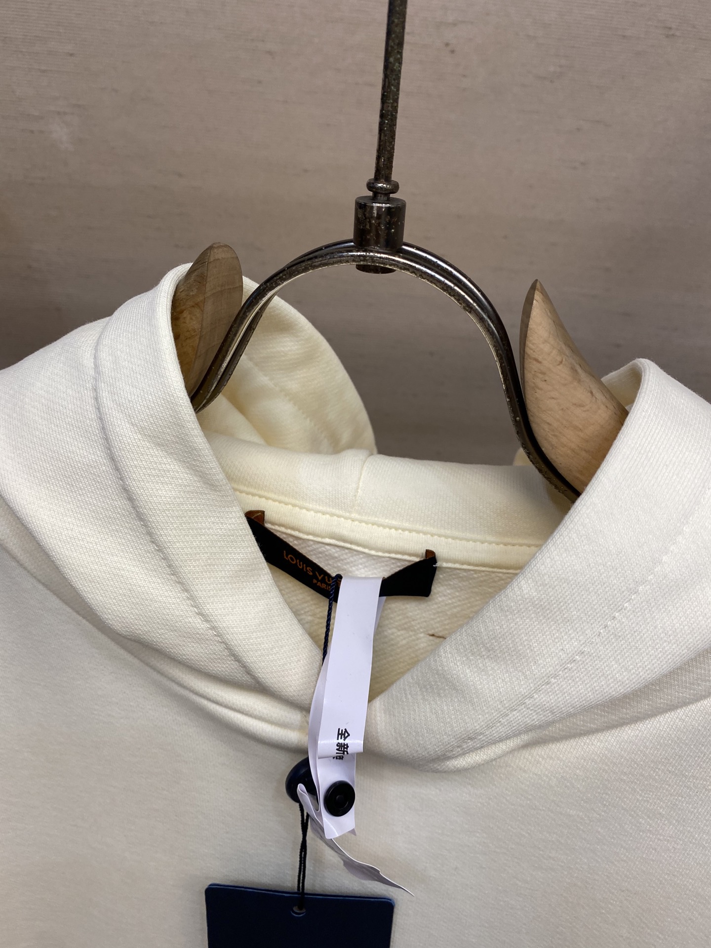 🌟🌟1V，纯色套头帽衫长袖卫衣，正品7899购入，潮牌双股360克抓毛卫衣料，2*2潮牌螺纹400克，机