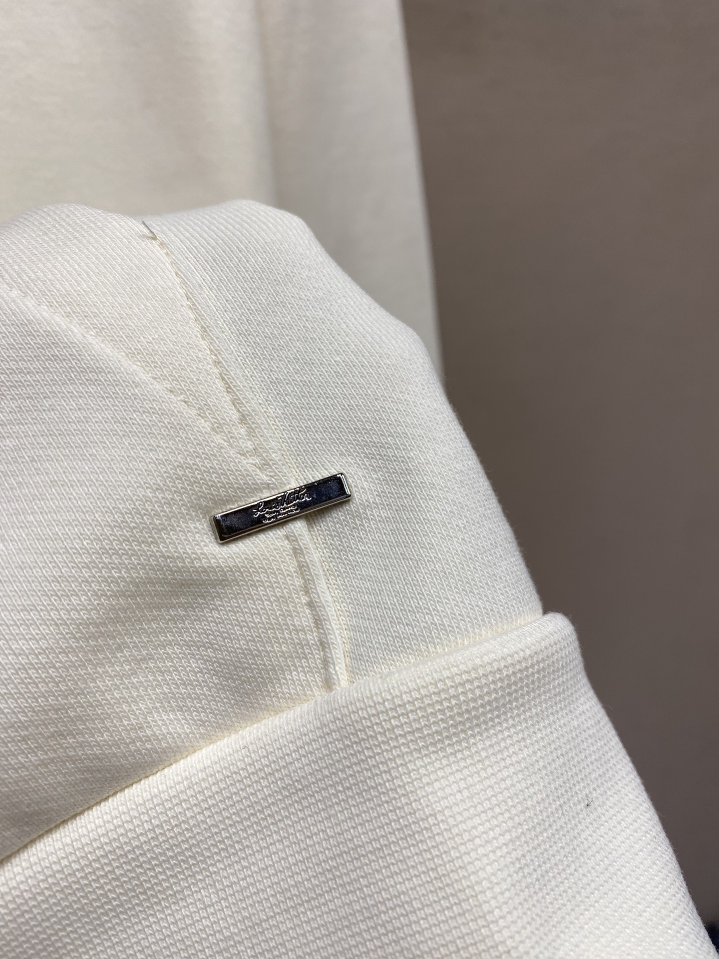 🌟🌟1V，纯色套头帽衫长袖卫衣，正品7899购入，潮牌双股360克抓毛卫衣料，2*2潮牌螺纹400克，机